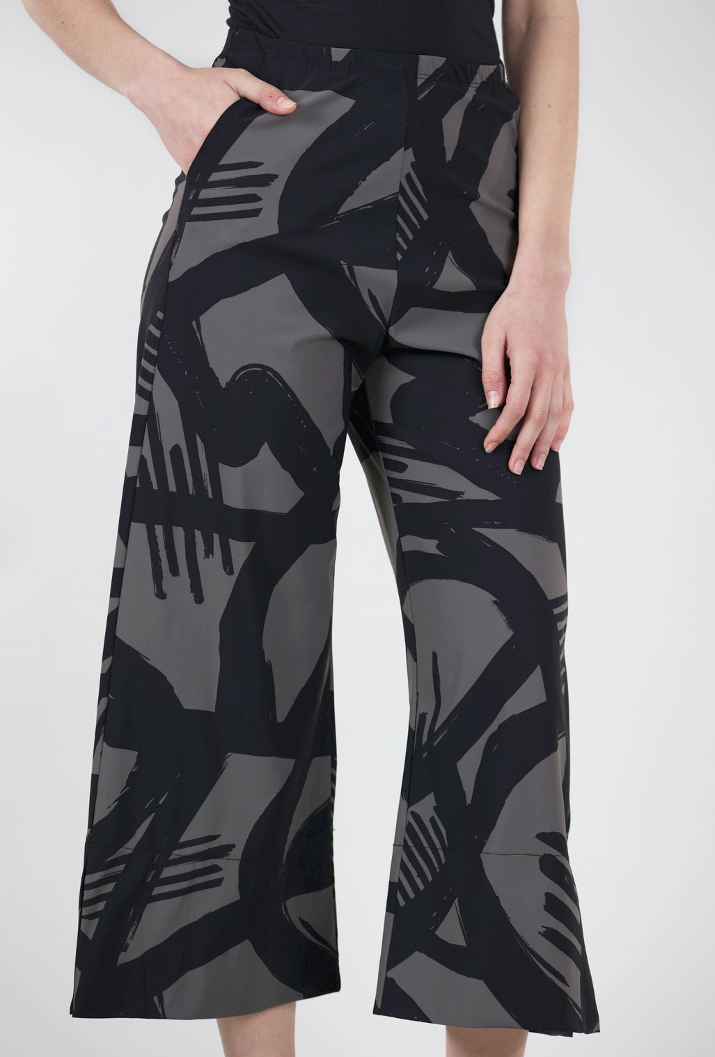 Porto Print Holiday Pant, Ravello Latte 