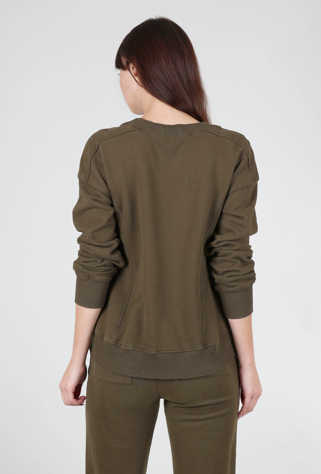 Mododoc Seamed Cropped Sweatshirt, True Olive 