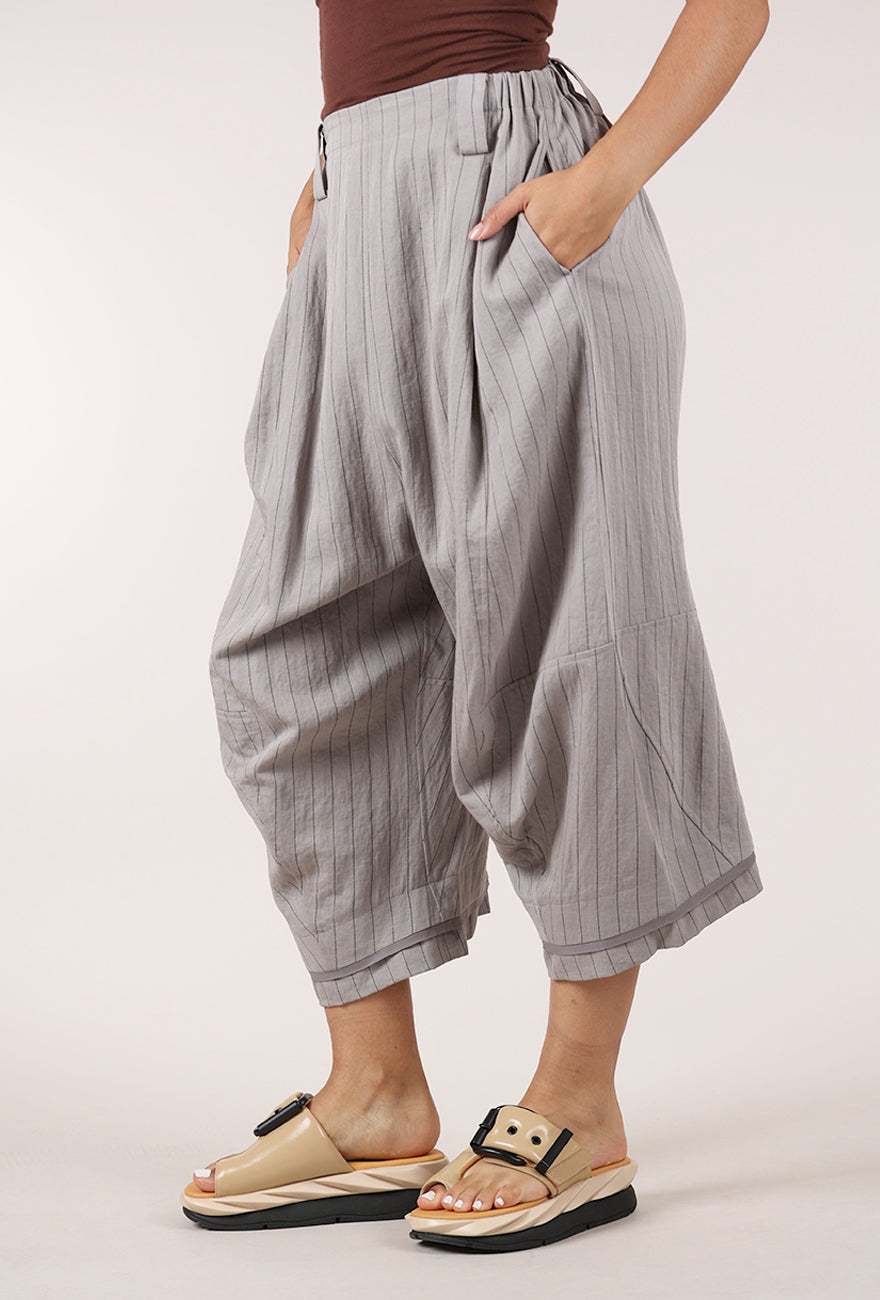 Moyuru Pinstripe Tuck Trouser, Gray 