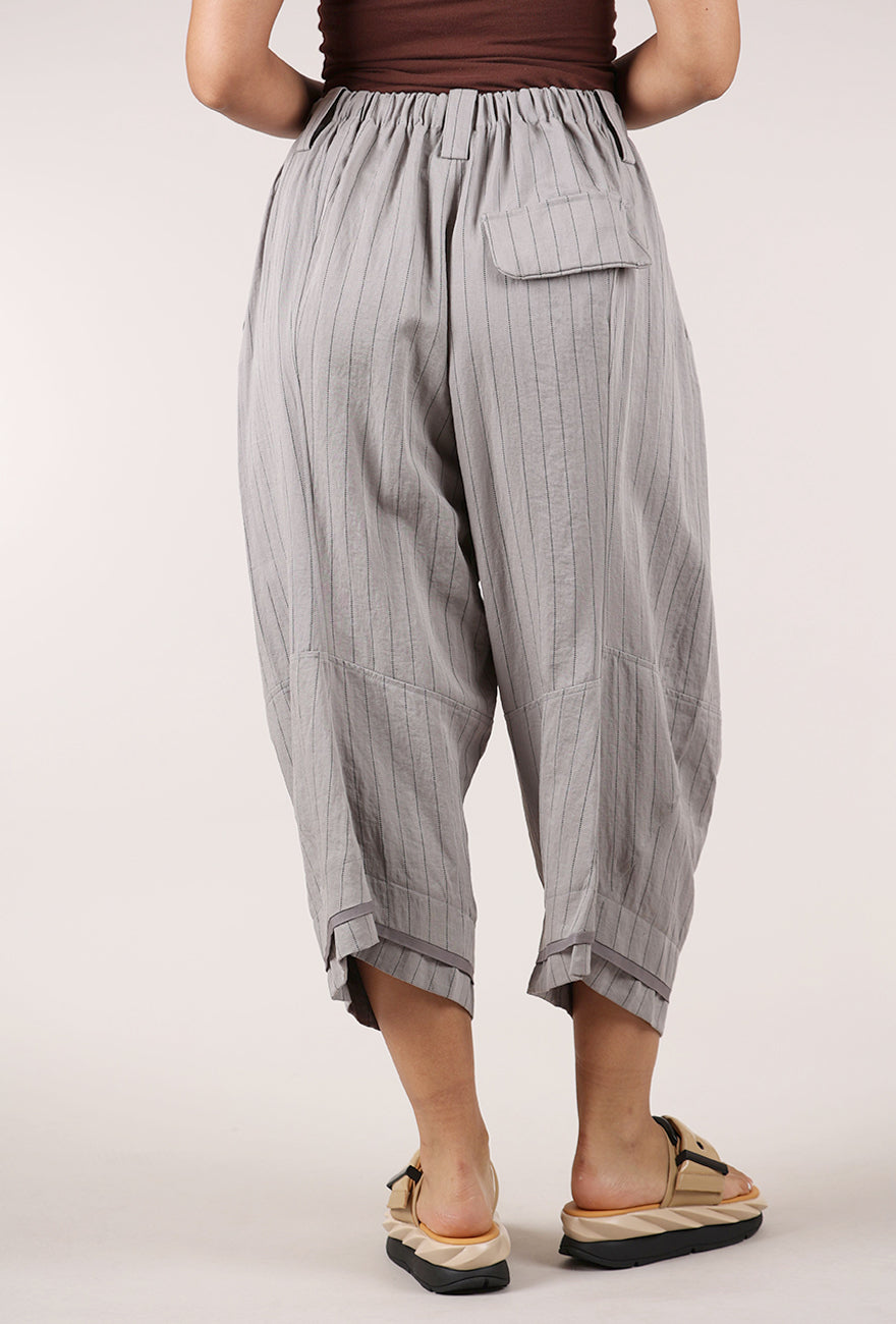 Moyuru Pinstripe Tuck Trouser, Gray 