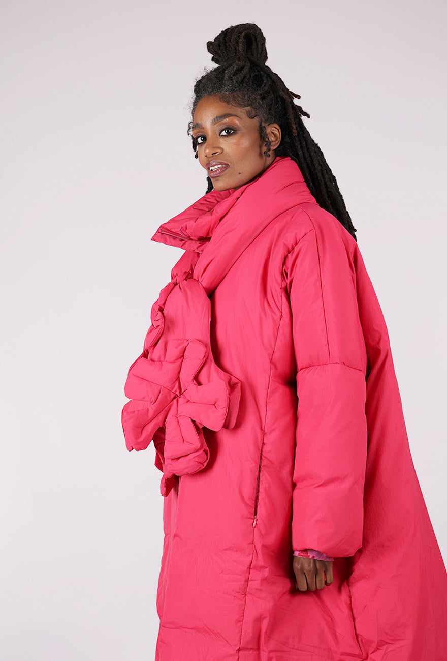 CALUX キャラクス　PUFFER SCARF Rundholz Black Label Petal Puffer Scarf, Lotus – Evie Lou