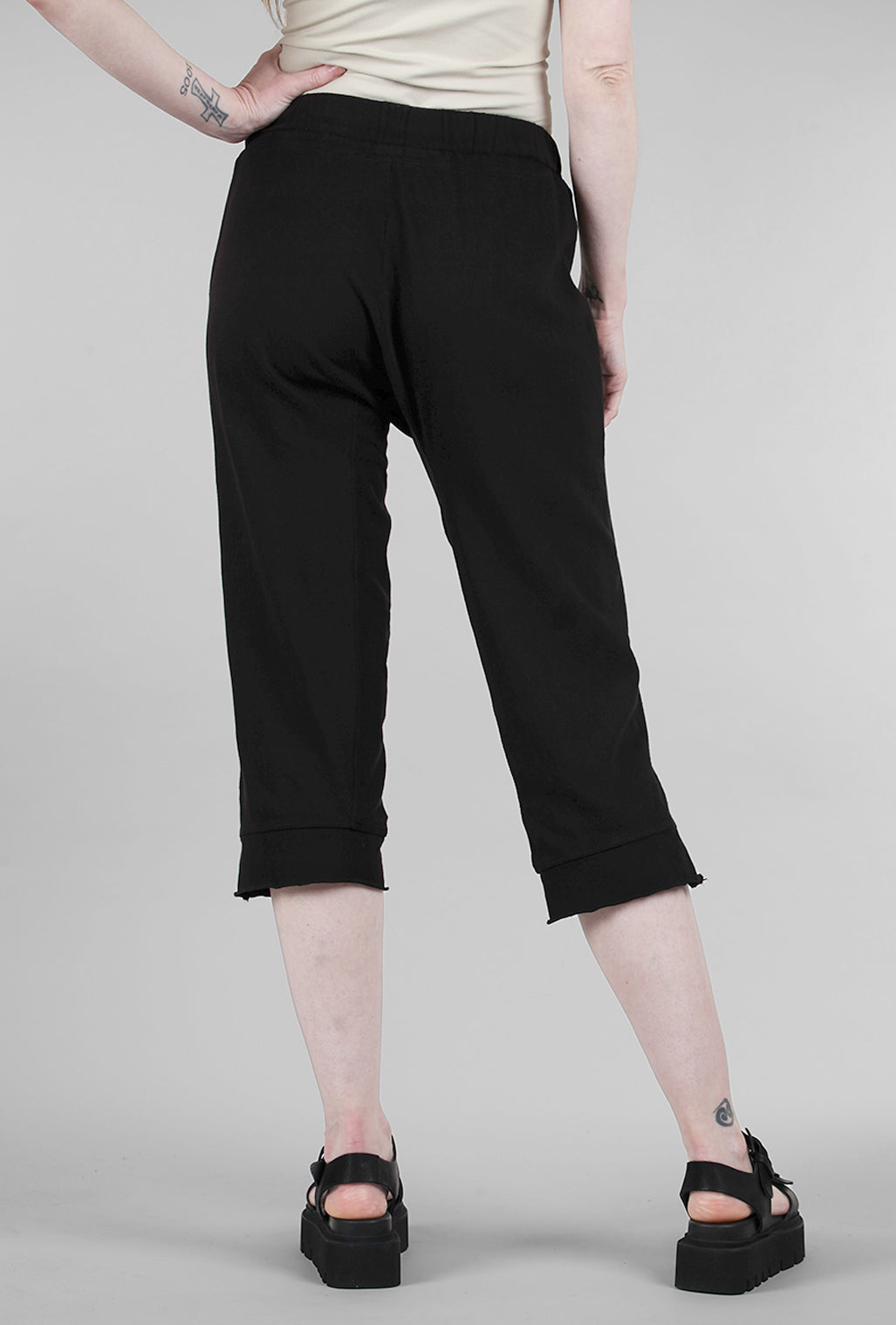 Wilt Crop Raw Easy Jogger, Black 