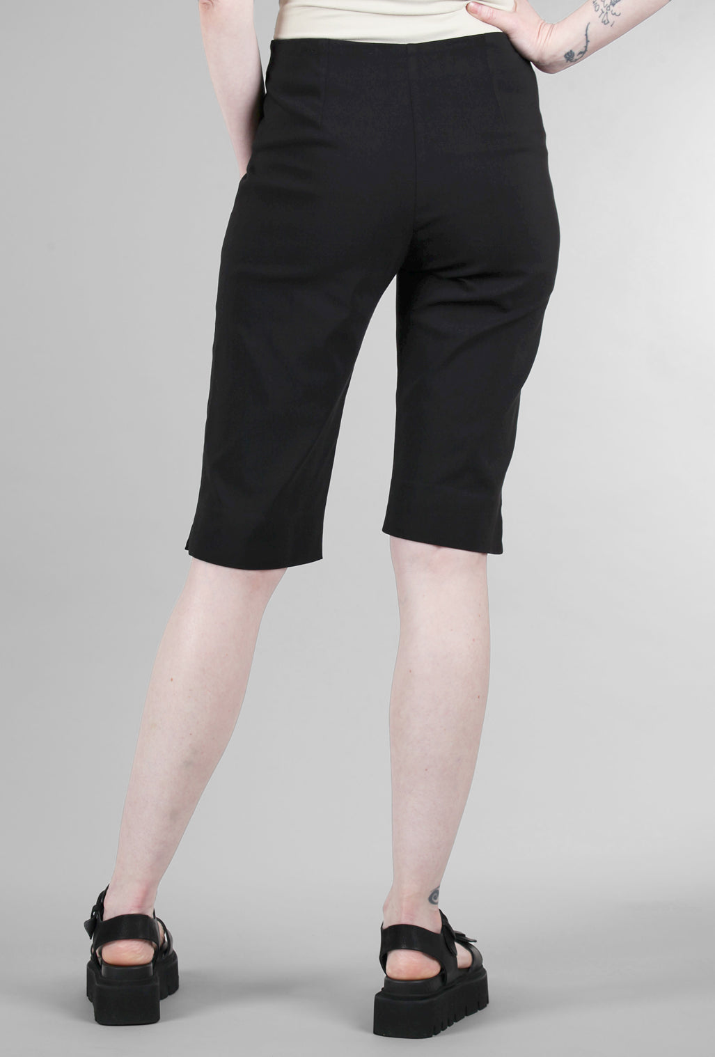 Equestrian Sara Shorts, Black 
