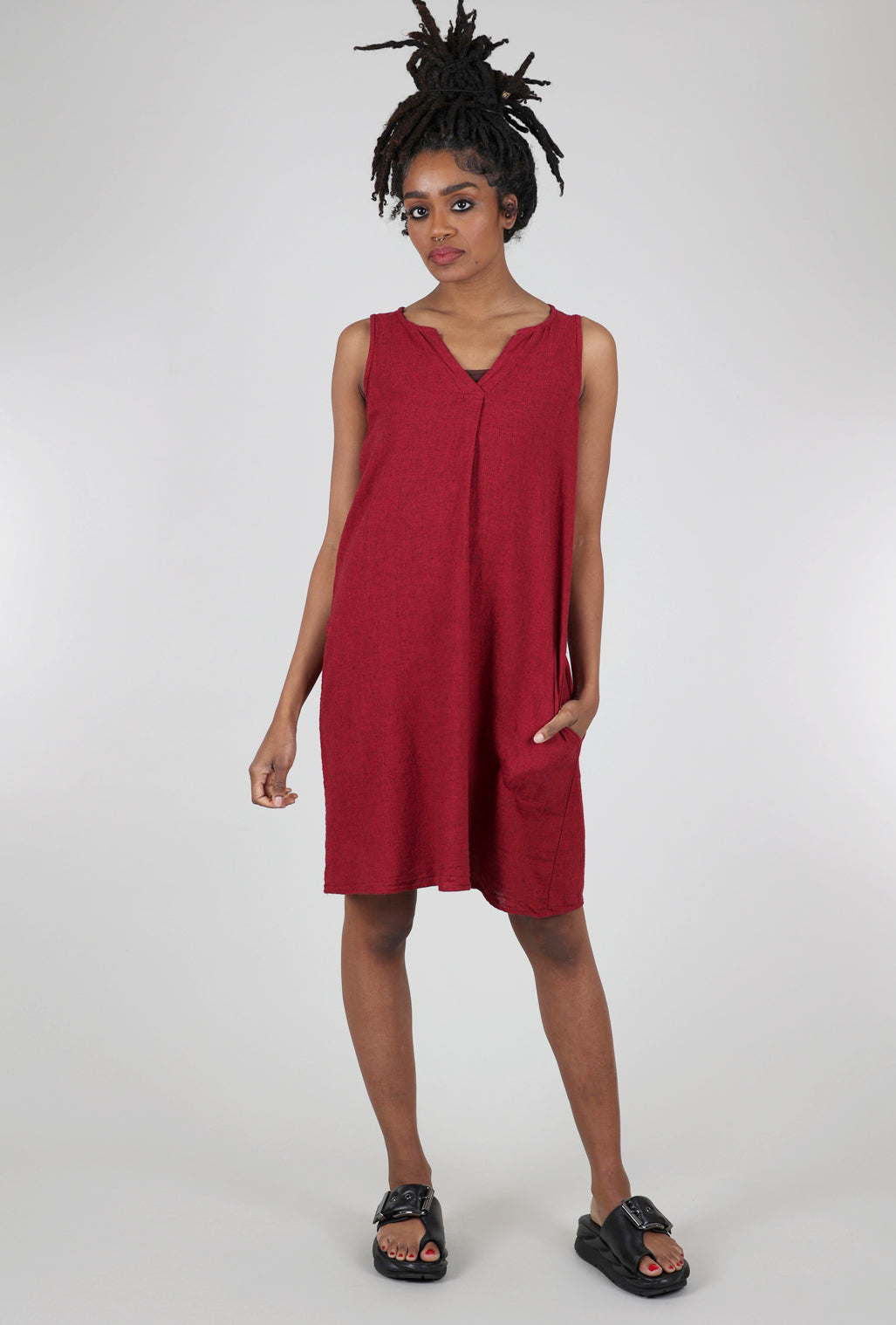 Cut Loose Crosshatch Split-Neck Dress, Cardinal 