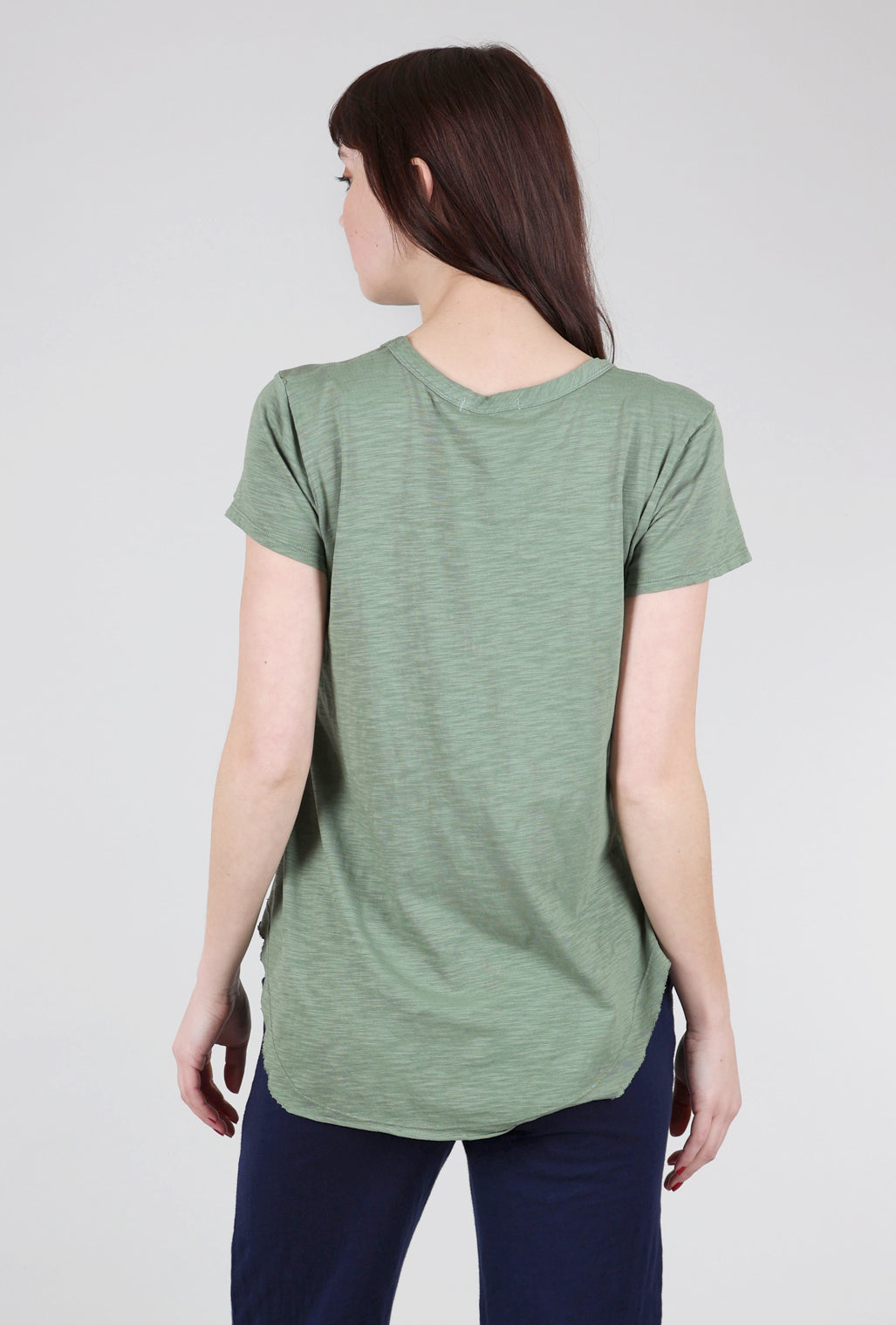 Mododoc Curve Hem S/S Vee Tee, Mint Moss 