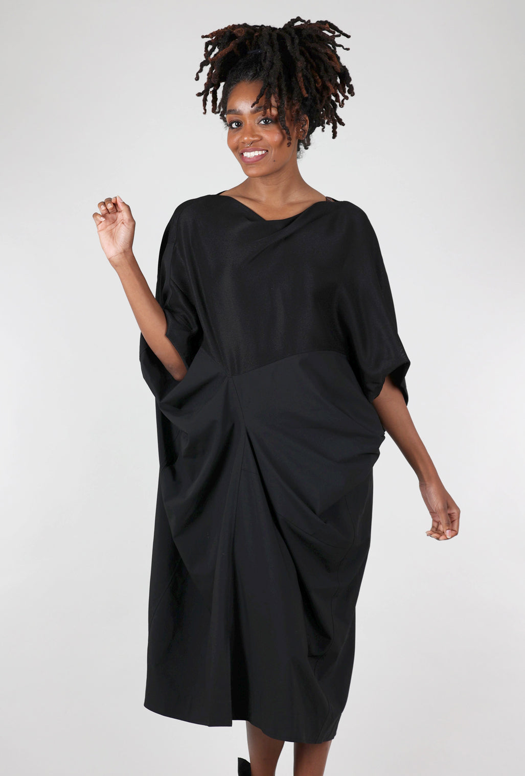 Moyuru Gallerista Dress, Black 