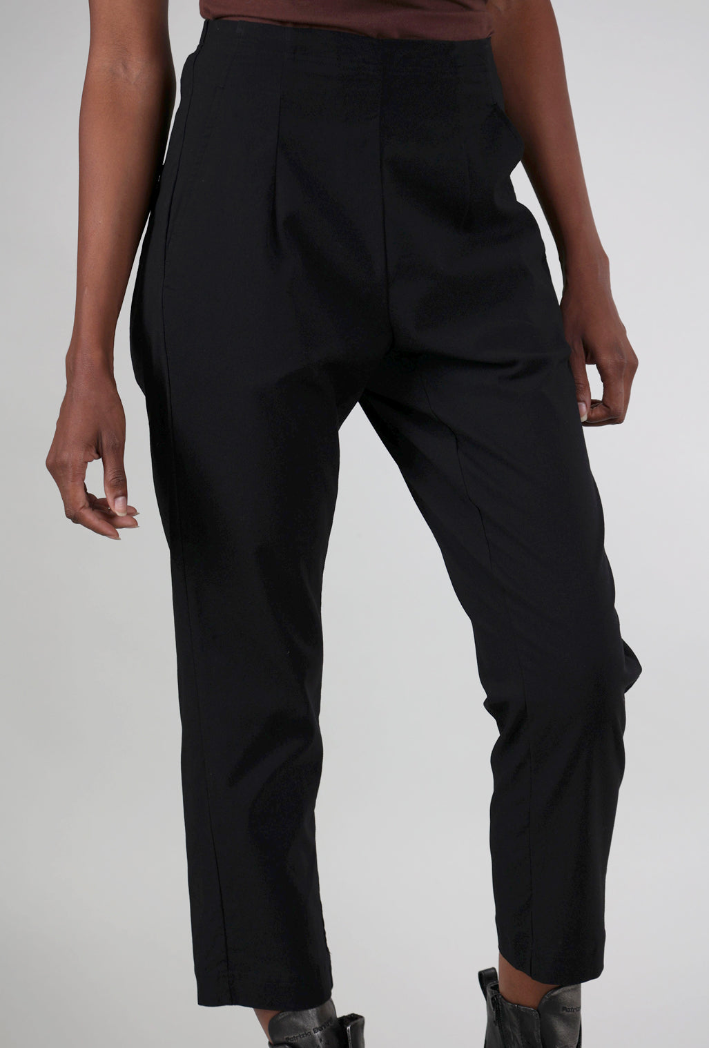 Rundholz Textured Cotton Taper Trouser, Black 