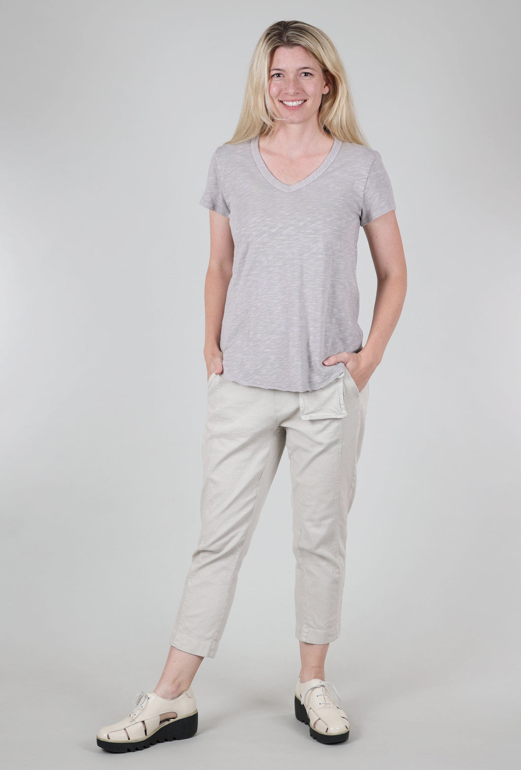 Mododoc Curve Hem Vee Tee, Gray Harbor 