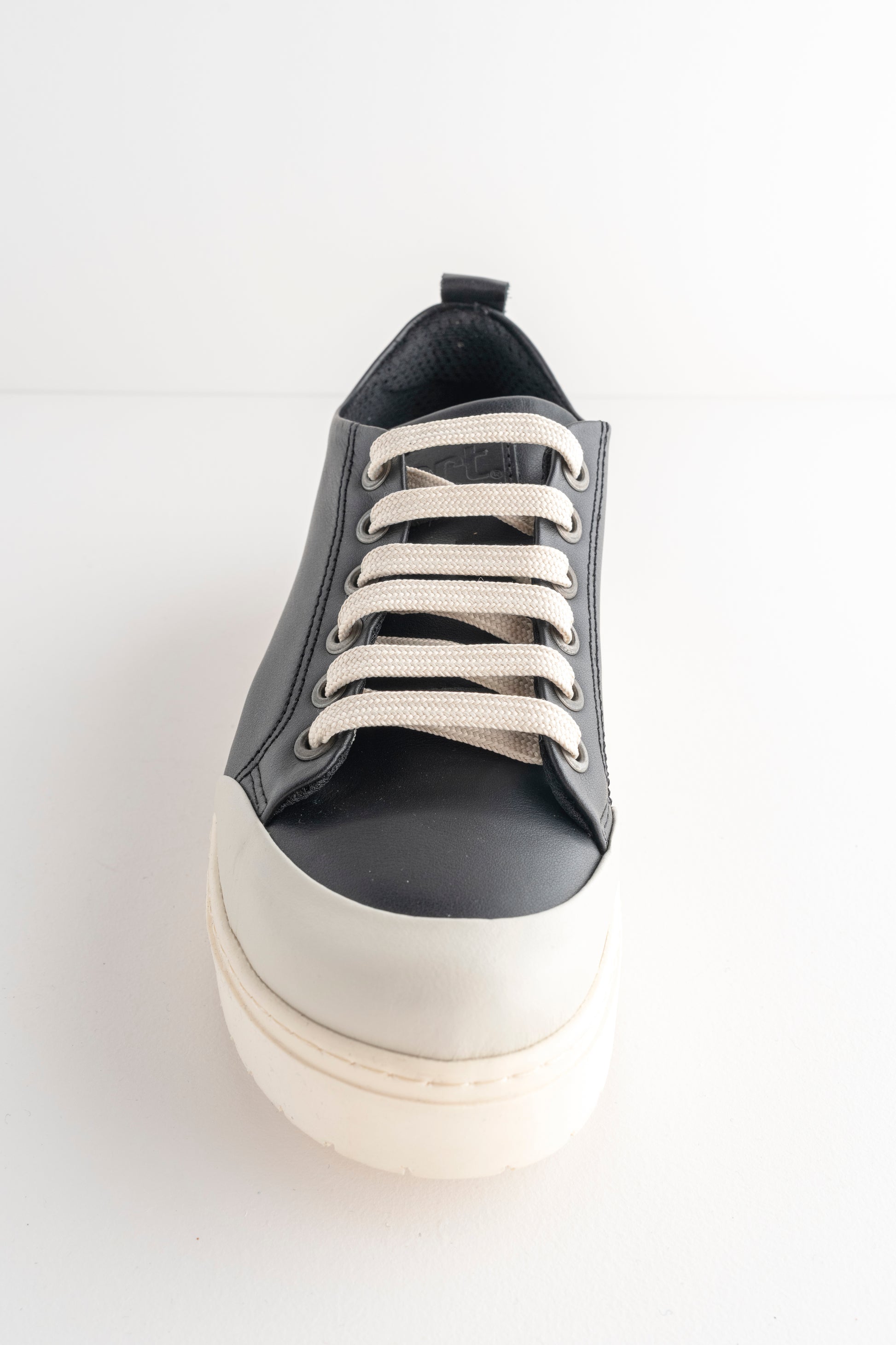 Art Leather Brighton Sneaker, Black Leather 