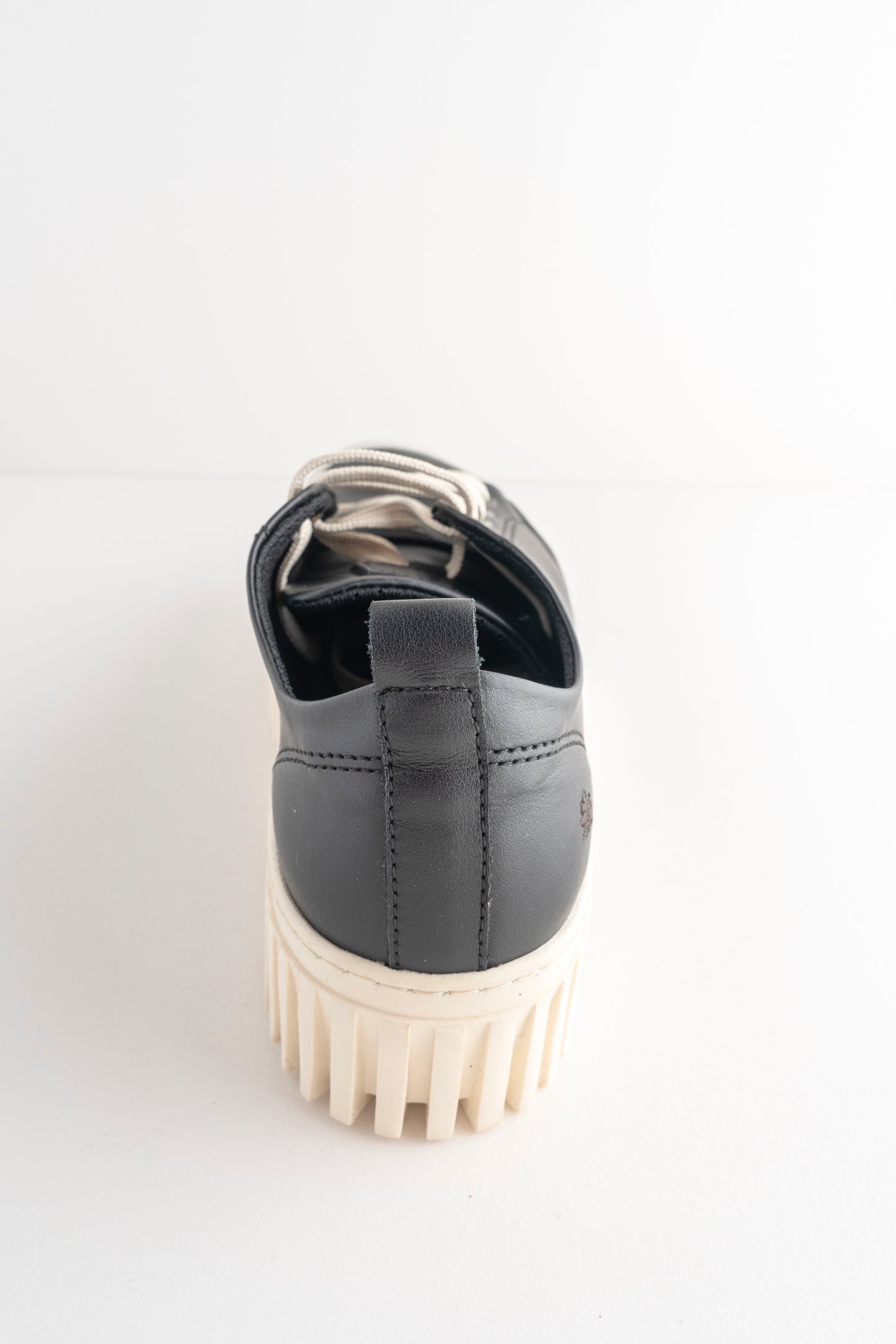 Art Leather Brighton Sneaker, Black Leather 