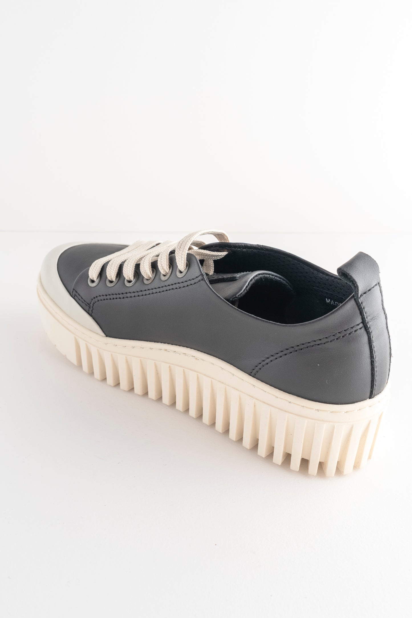 Art Leather Brighton Sneaker, Black Leather 