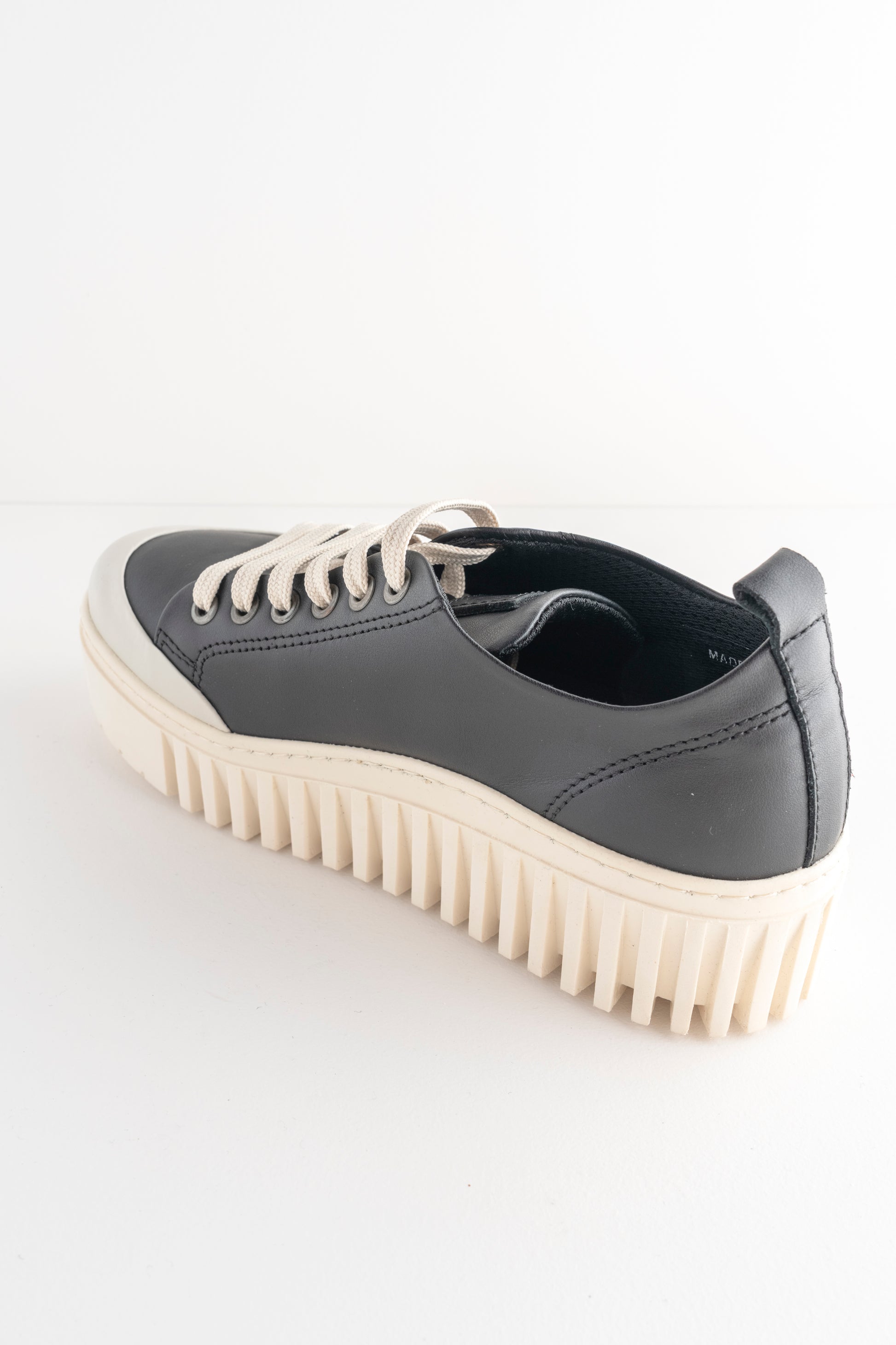 Art Leather Brighton Sneaker, Black Leather 