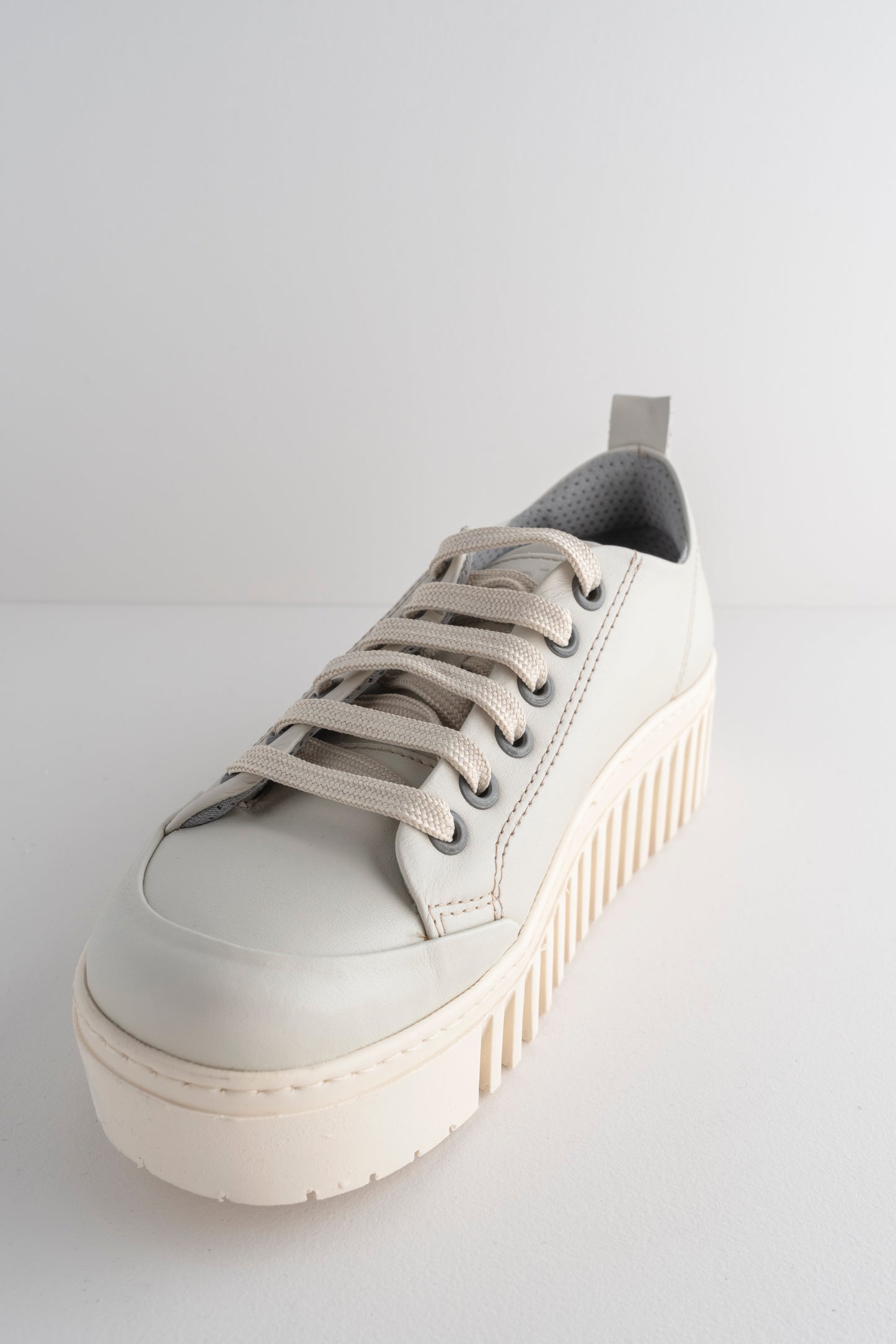 Art Leather Brighton Sneaker, Cream 