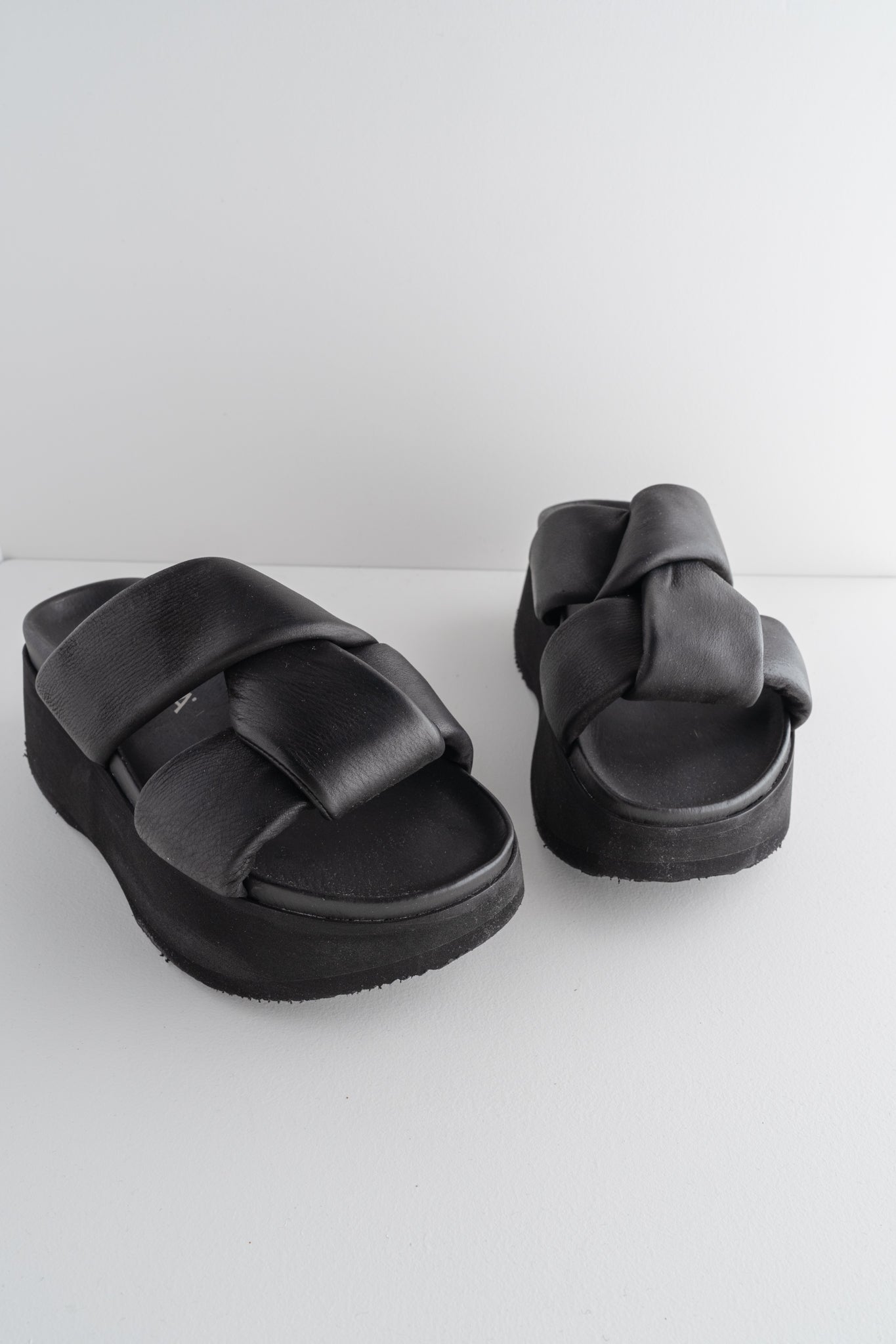 Lofina Challah Sandal, Black 