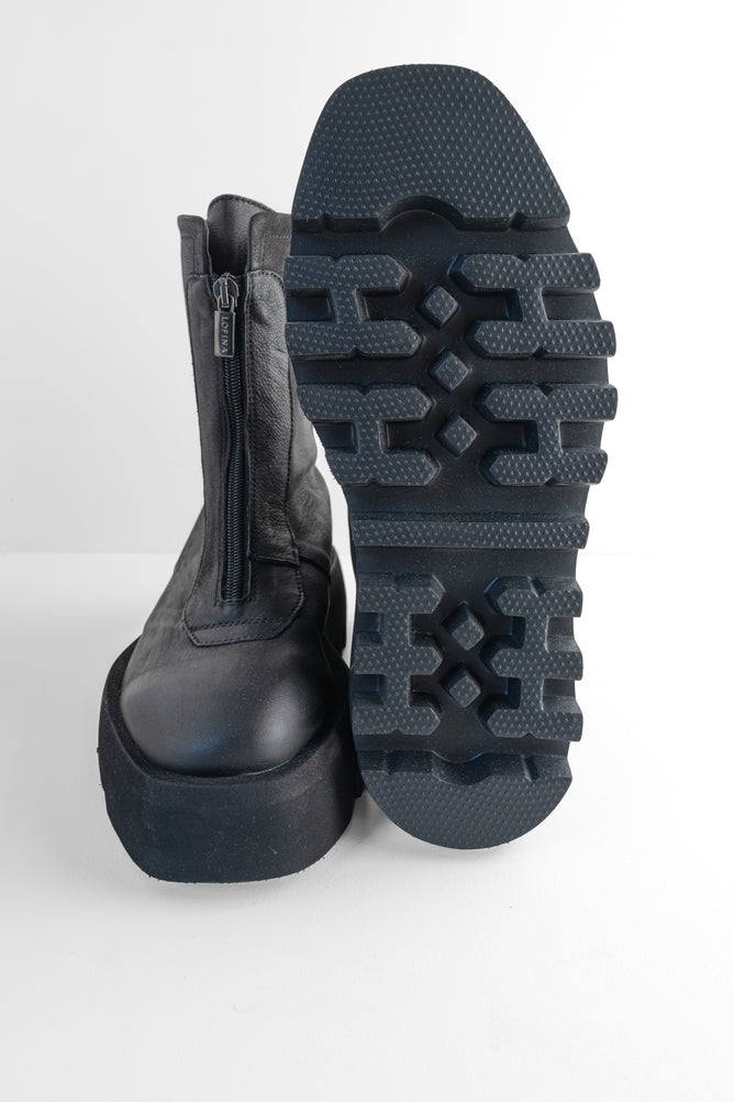 Lofina Almond Toe Short Zip Boot, Black 