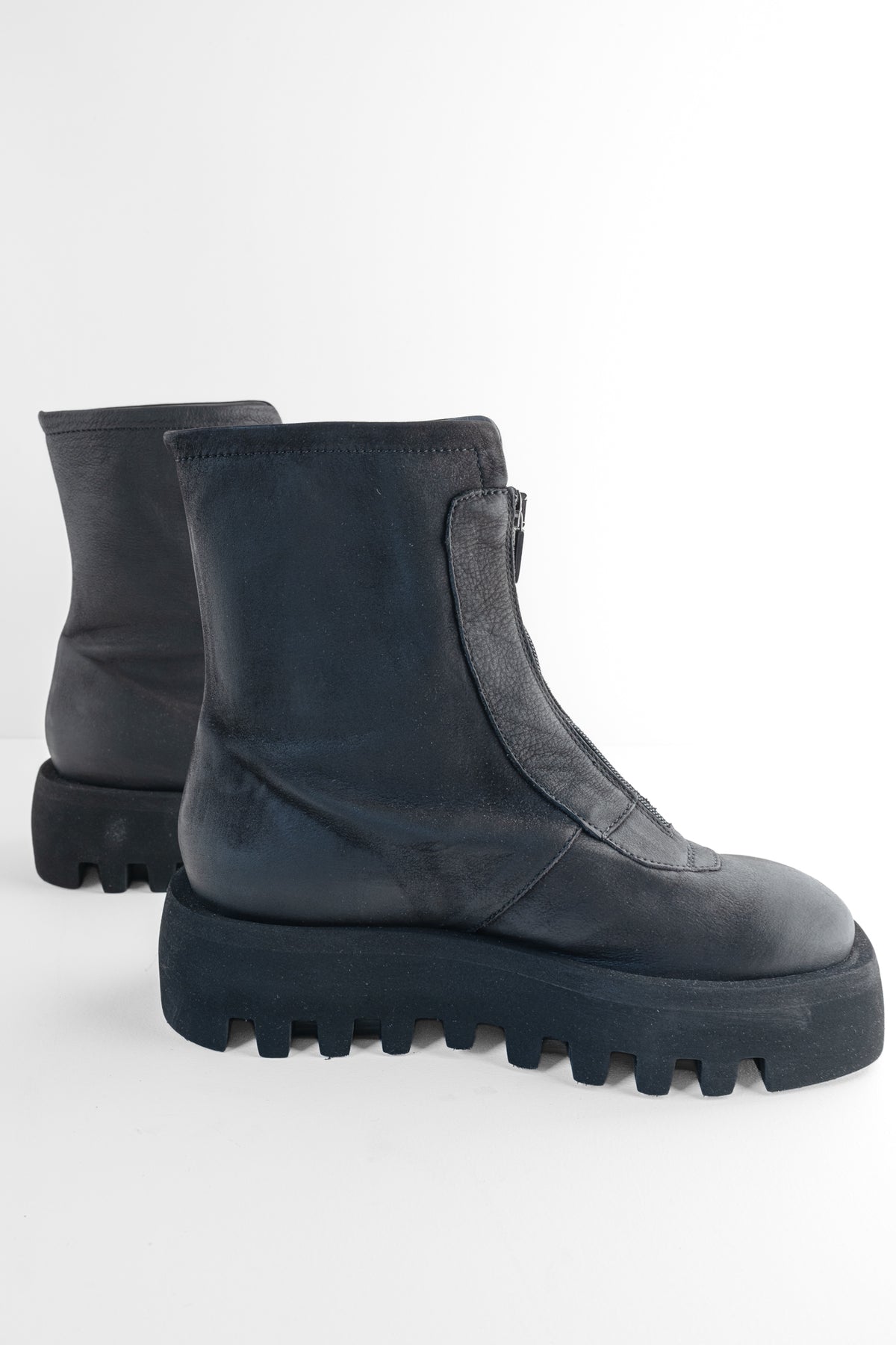 Lofina Almond Toe Short Zip Boot, Black 