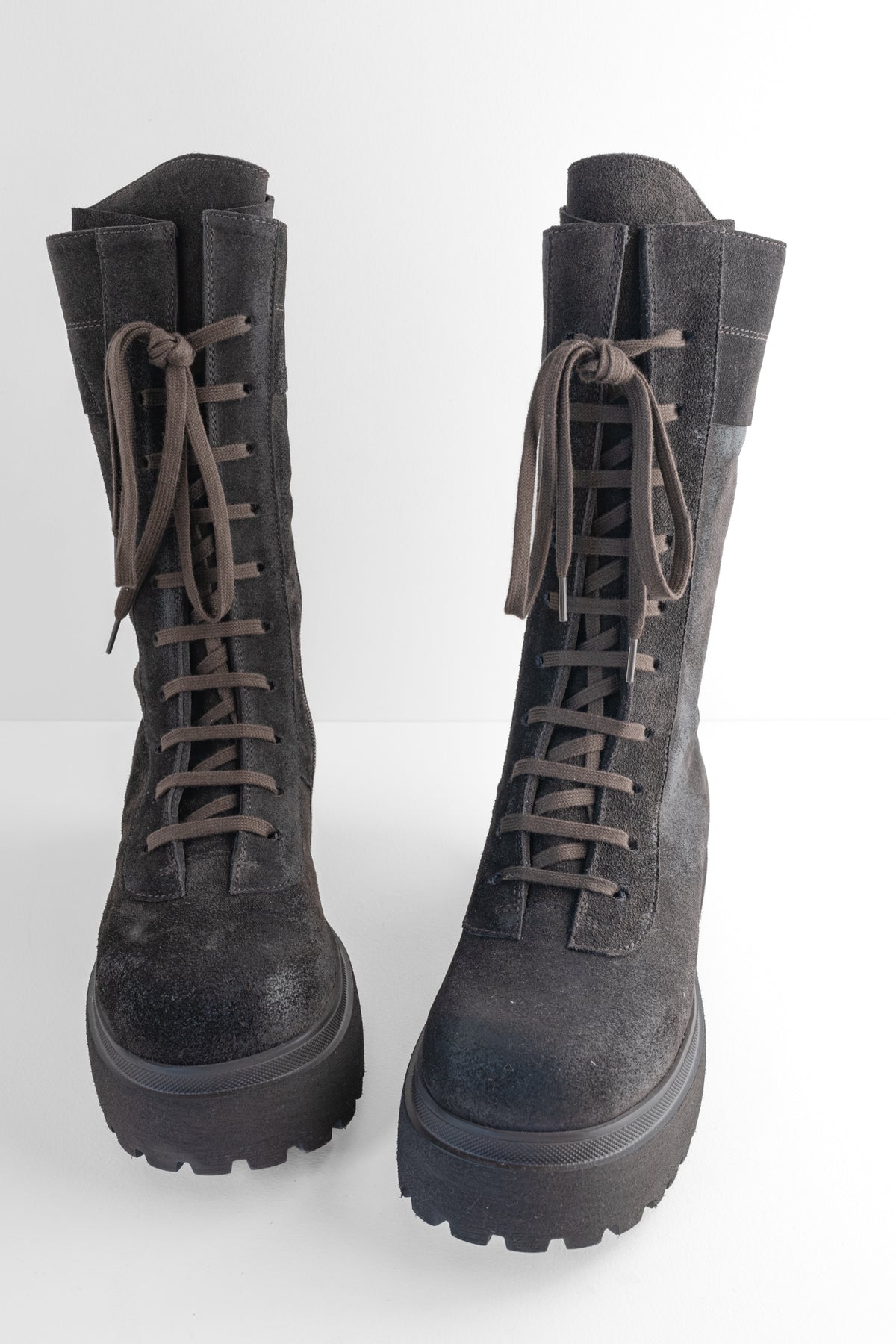 Lofina Lace Up Suede Platform Boot, Londra 