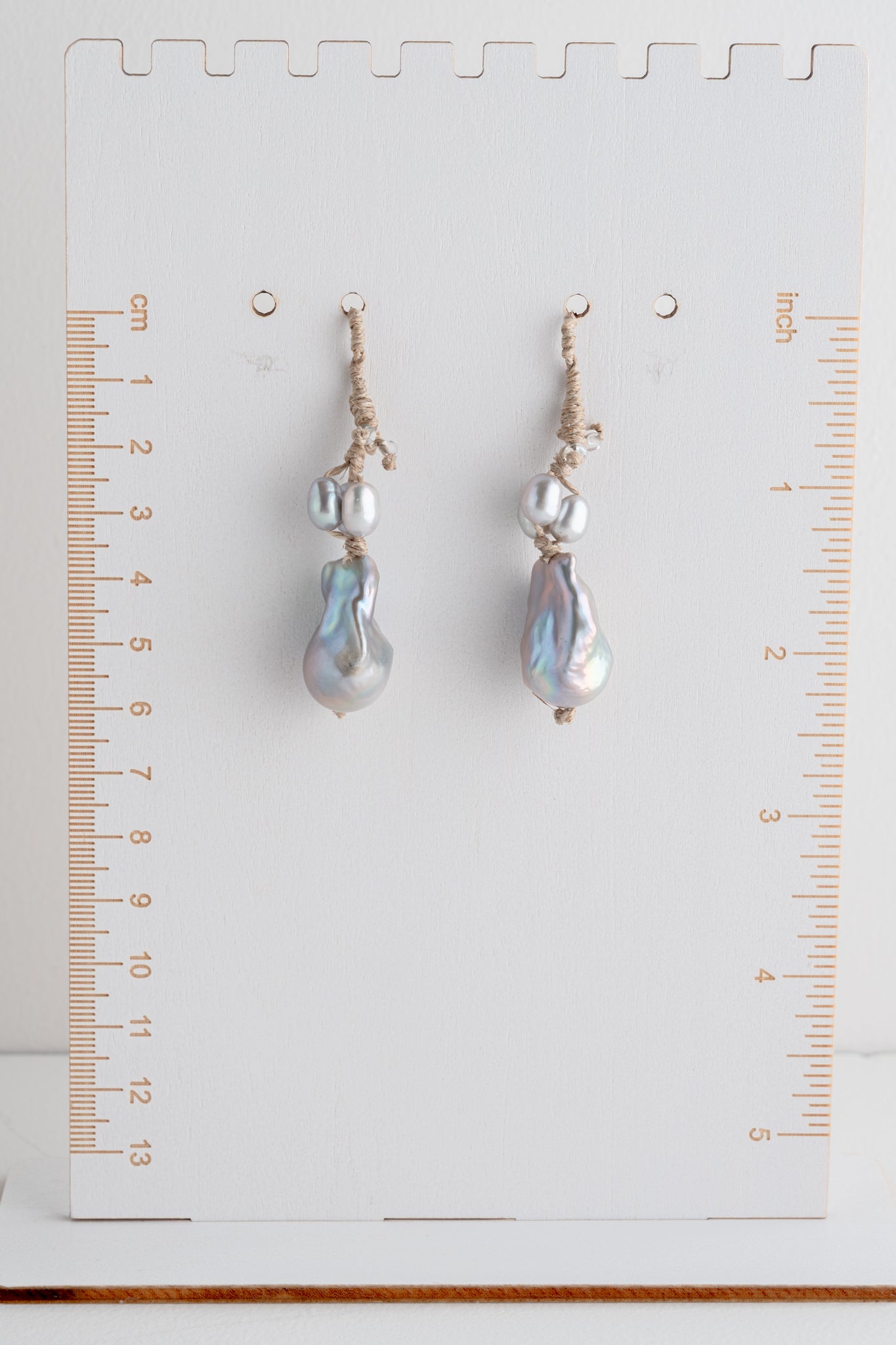 Mela Grape Pearl Earrings 