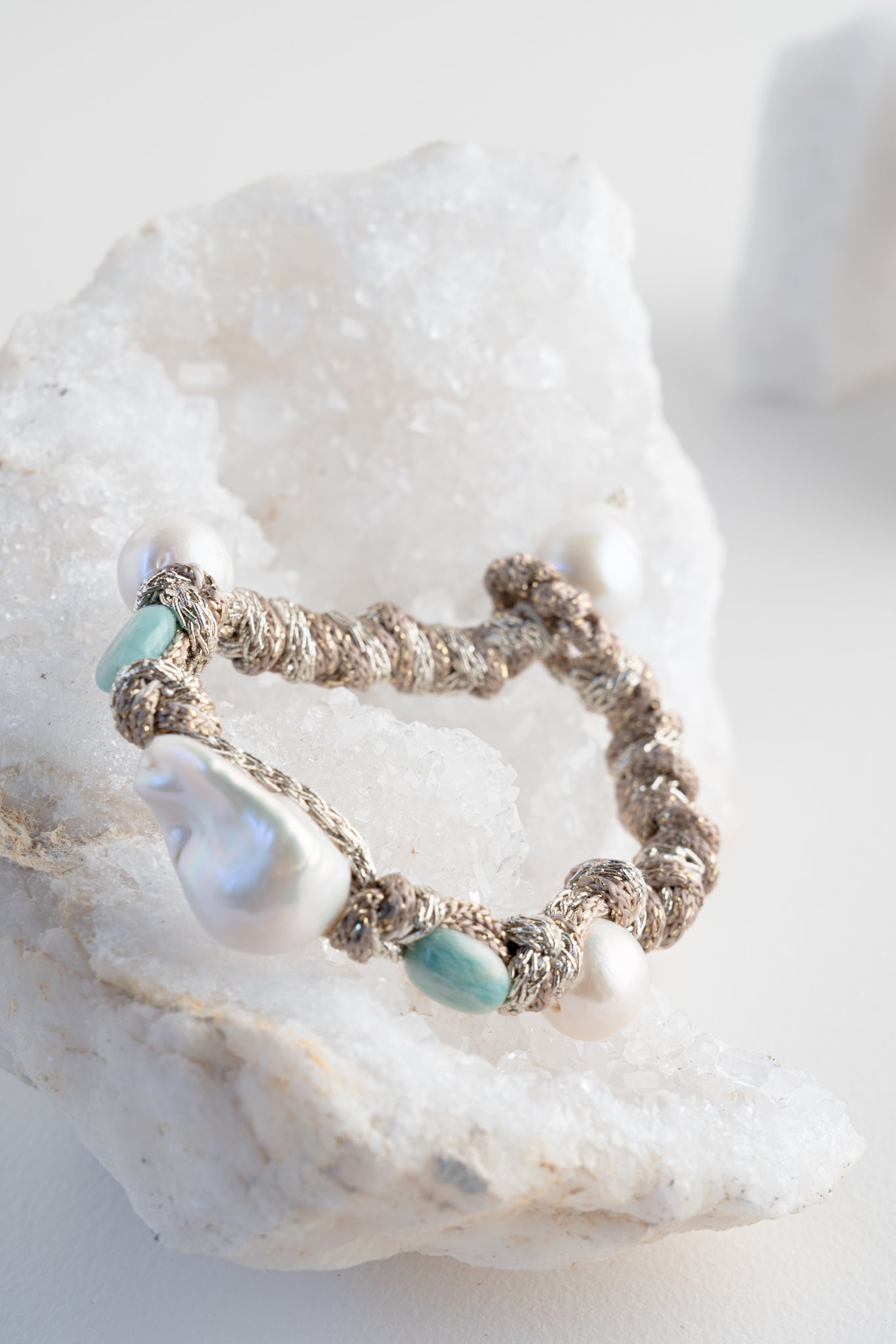 Mela Lily Pearl Bracelet 