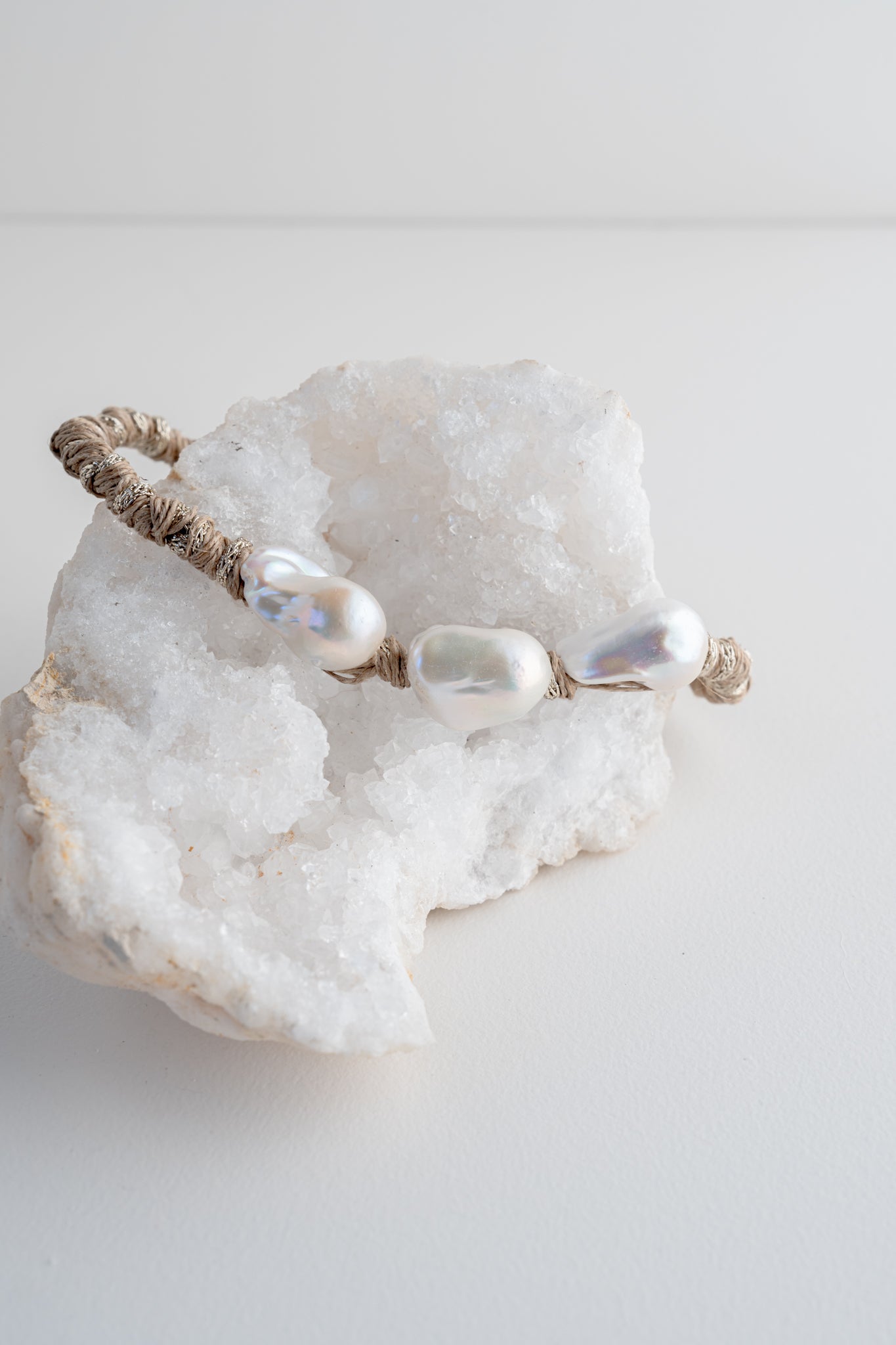 Mela Linen Pearl Trio Necklace 