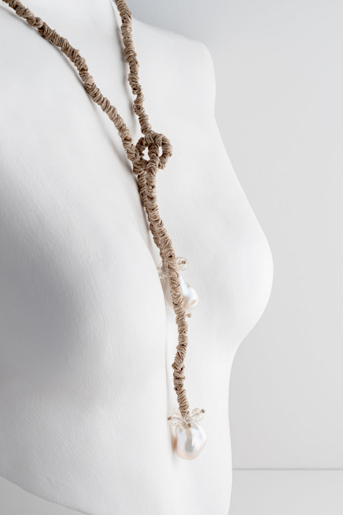 Mela Linen and Pearl Necklace 