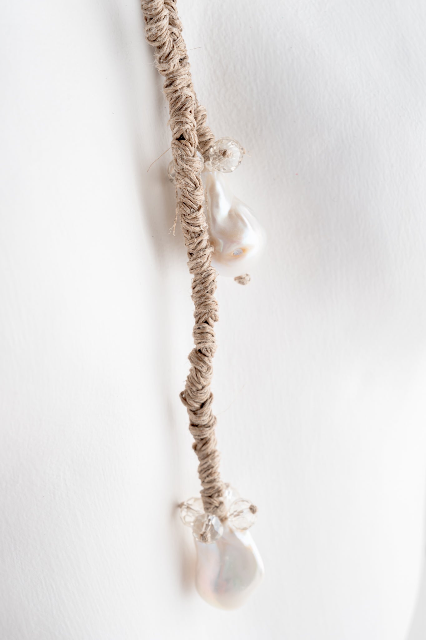 Mela Linen and Pearl Necklace 