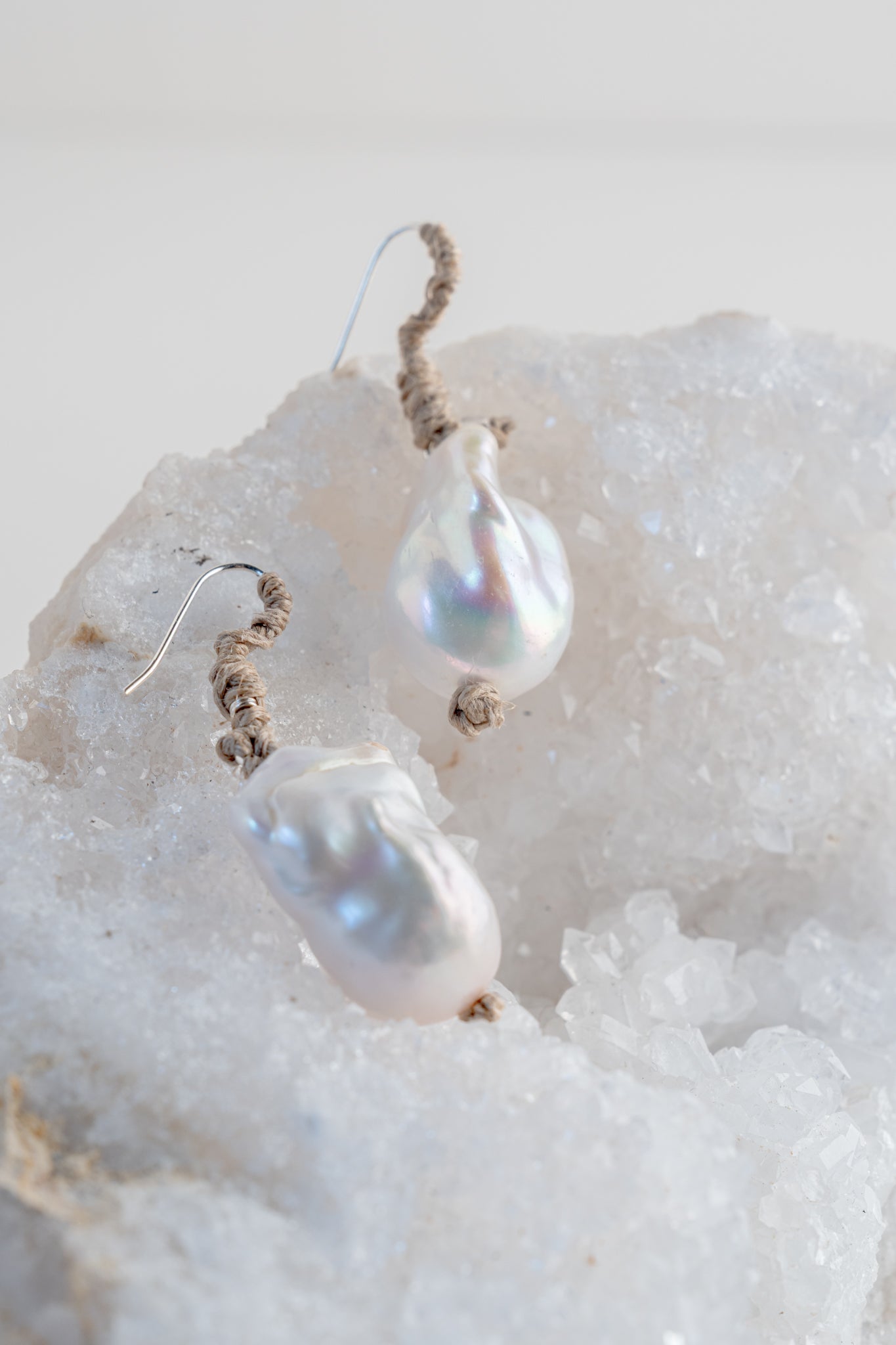 Mela Nigel Pearl Earrings 