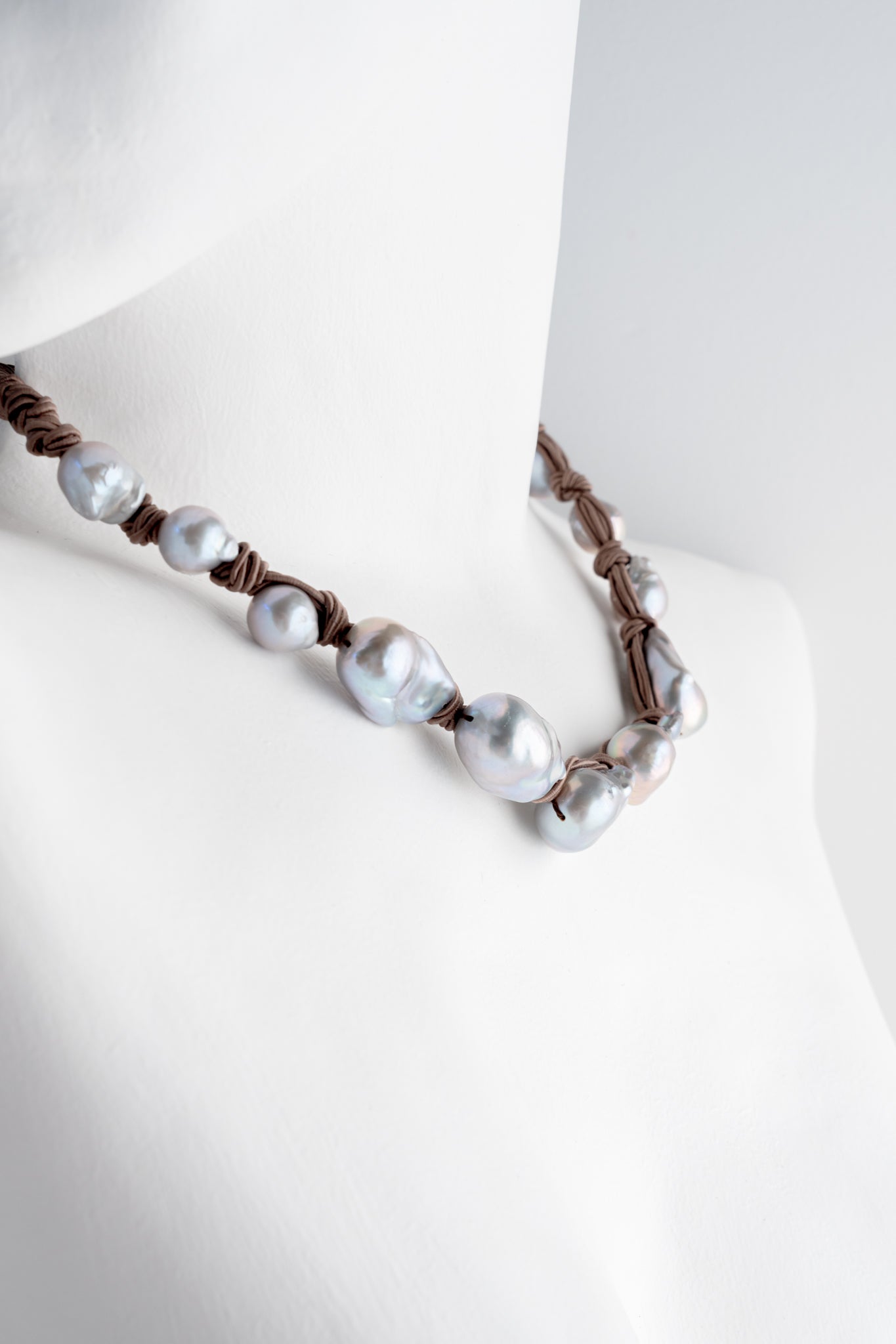 Mela Trullo Caffe Pearl Necklace 