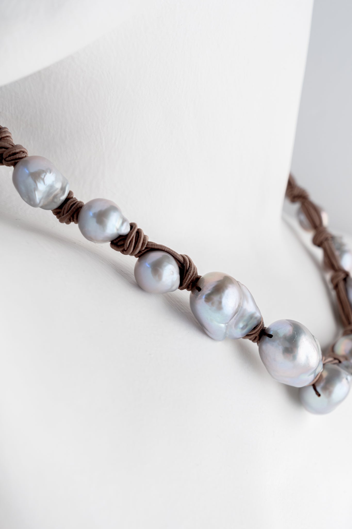 Mela Trullo Caffe Pearl Necklace 