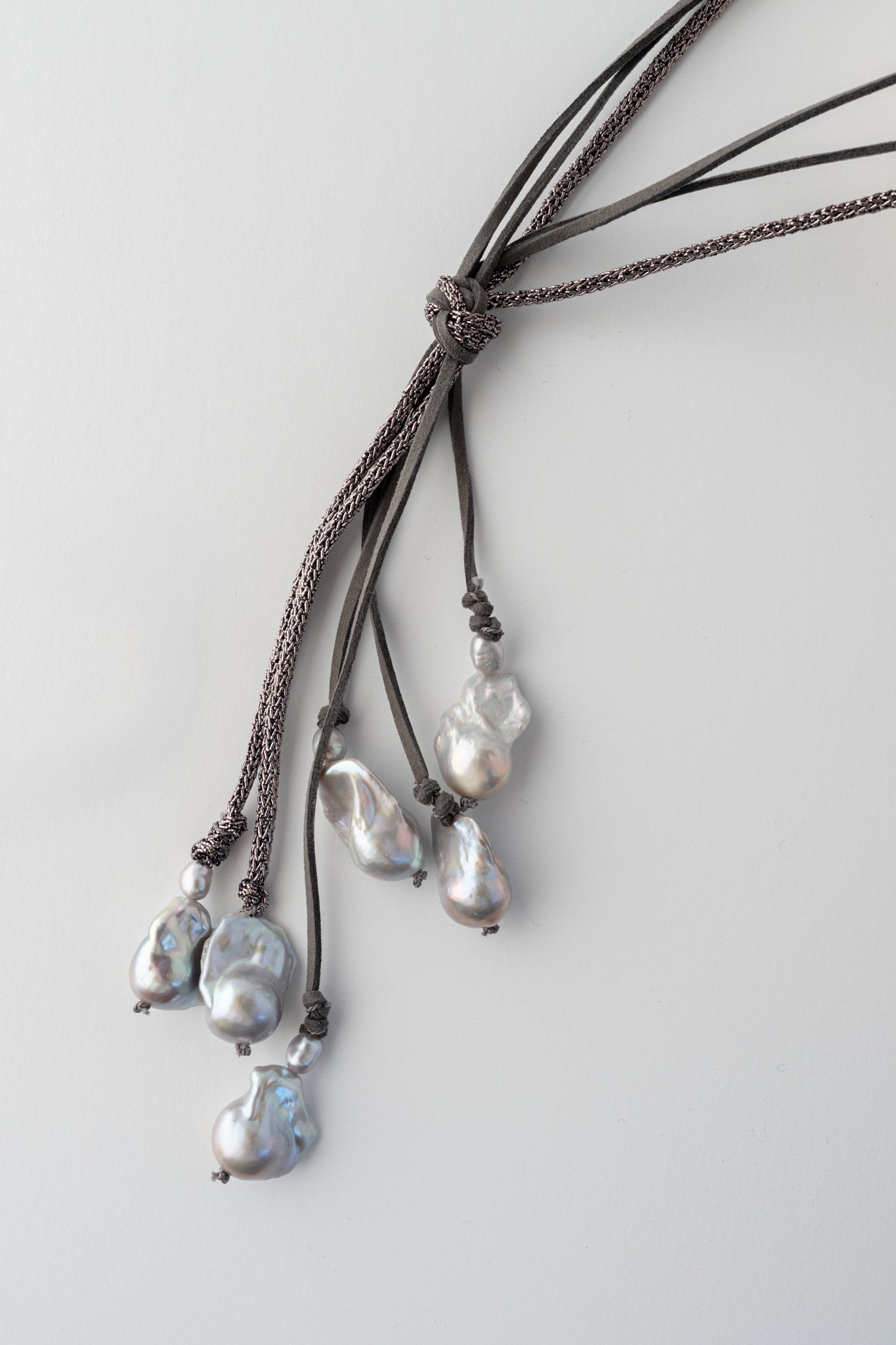 Mela Verity Pearl Necklace 