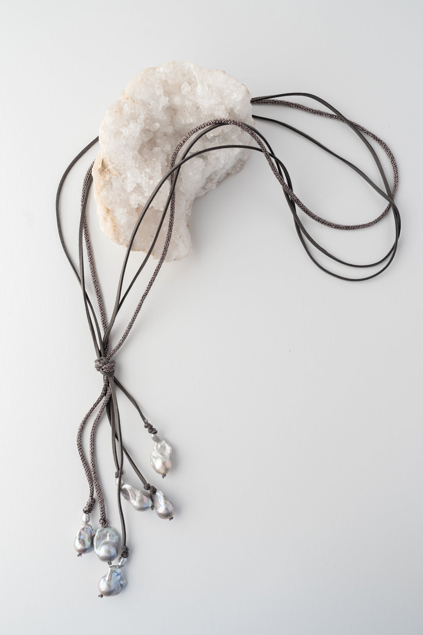 Mela Verity Pearl Necklace 