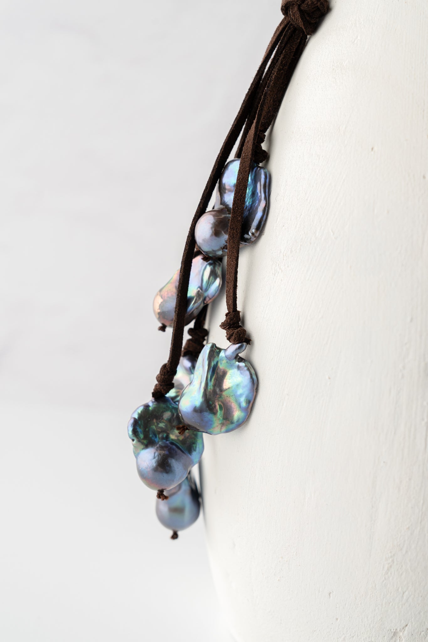 Mela Vivian Pearl Necklace 