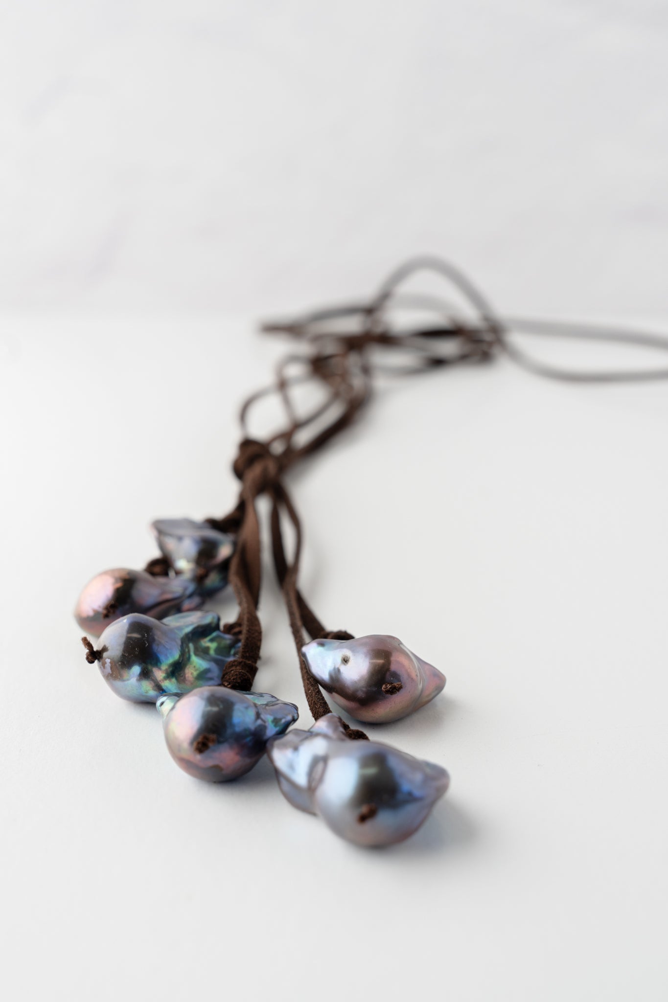 Mela Vivian Pearl Necklace 