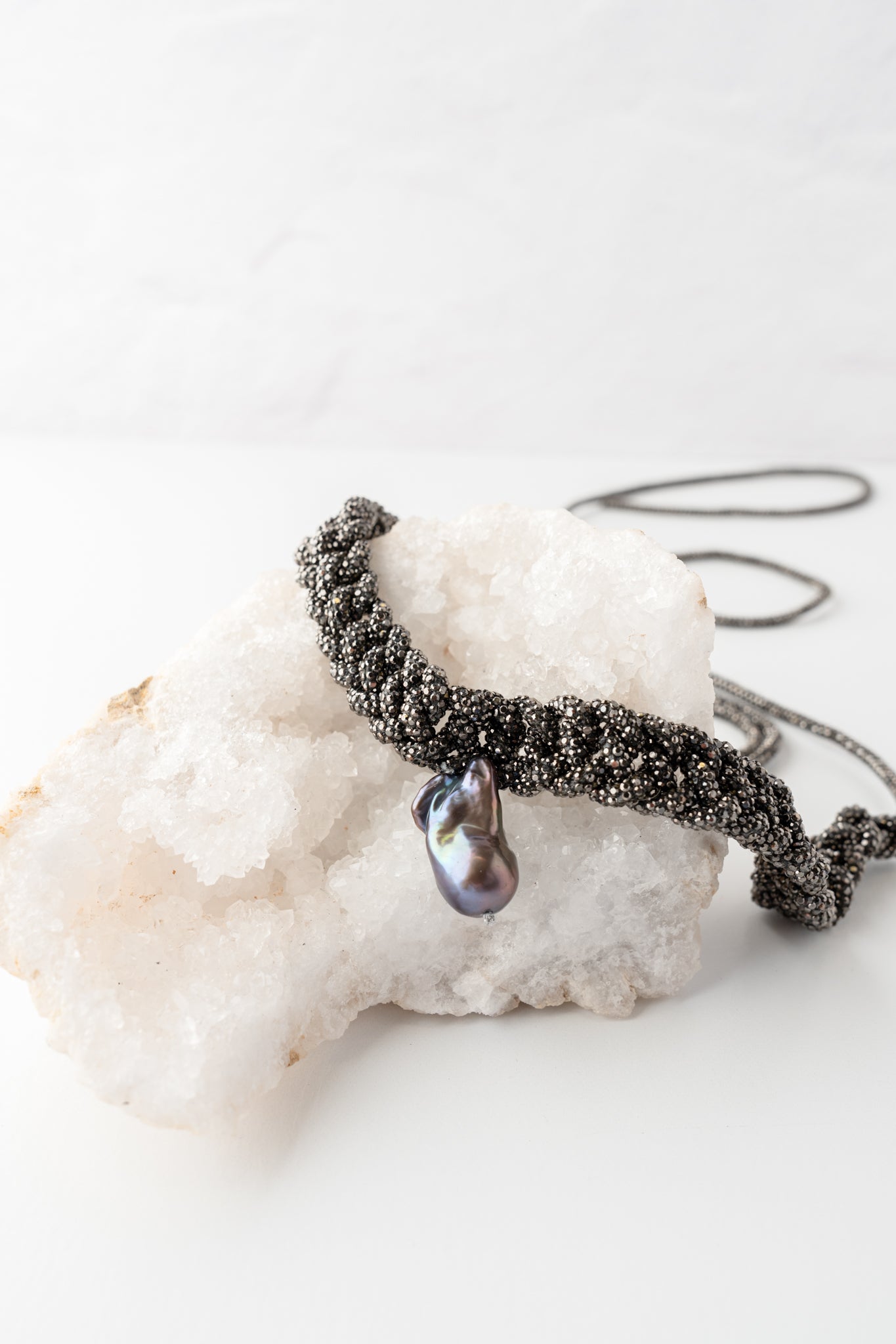 Mela Vittoria Pearl Choker 