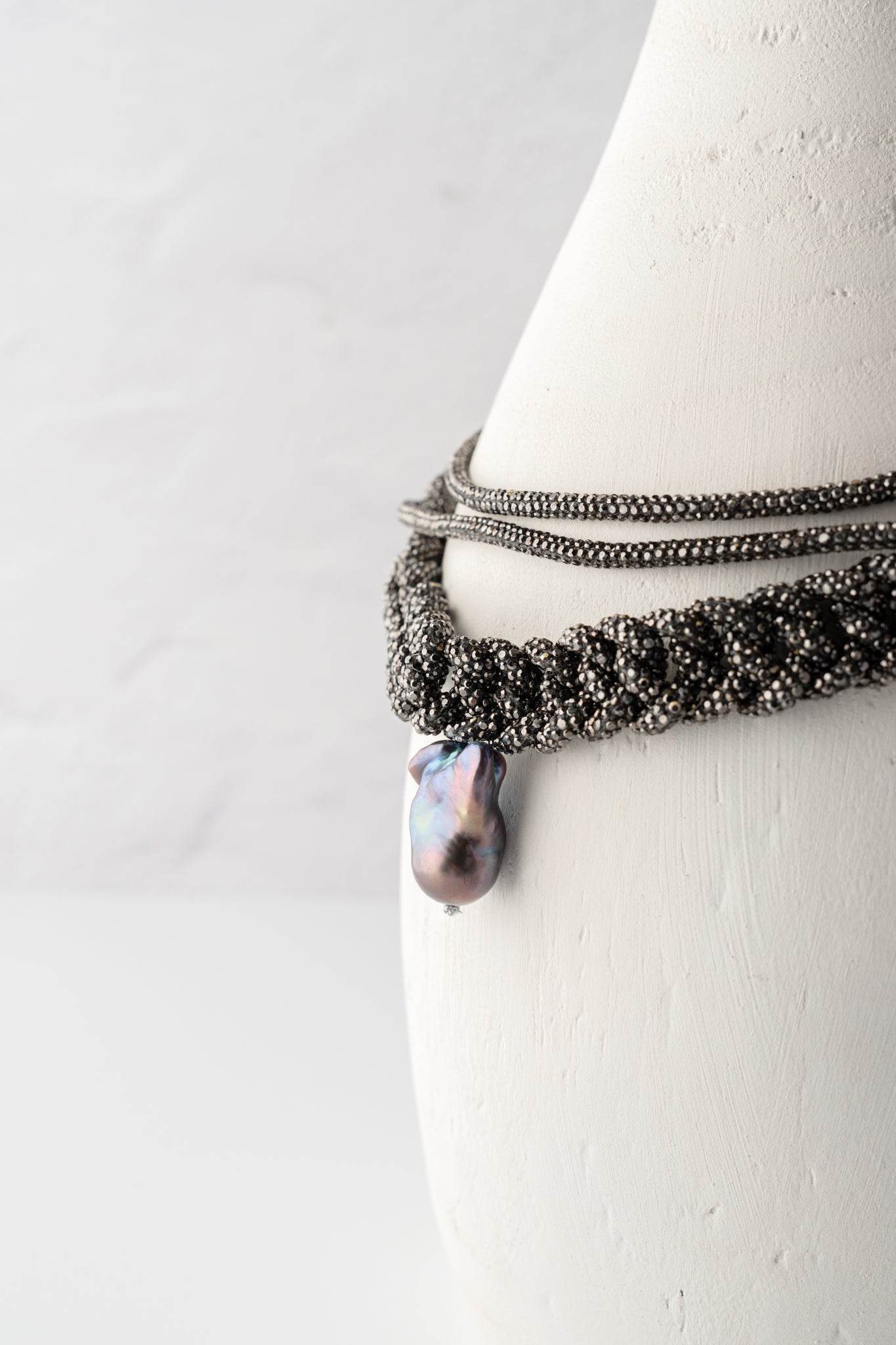 Mela Vittoria Pearl Choker 
