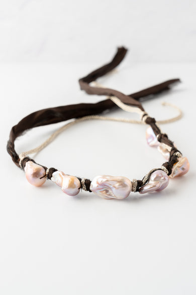 Mela Morgan Pearl Necklace - Brown 