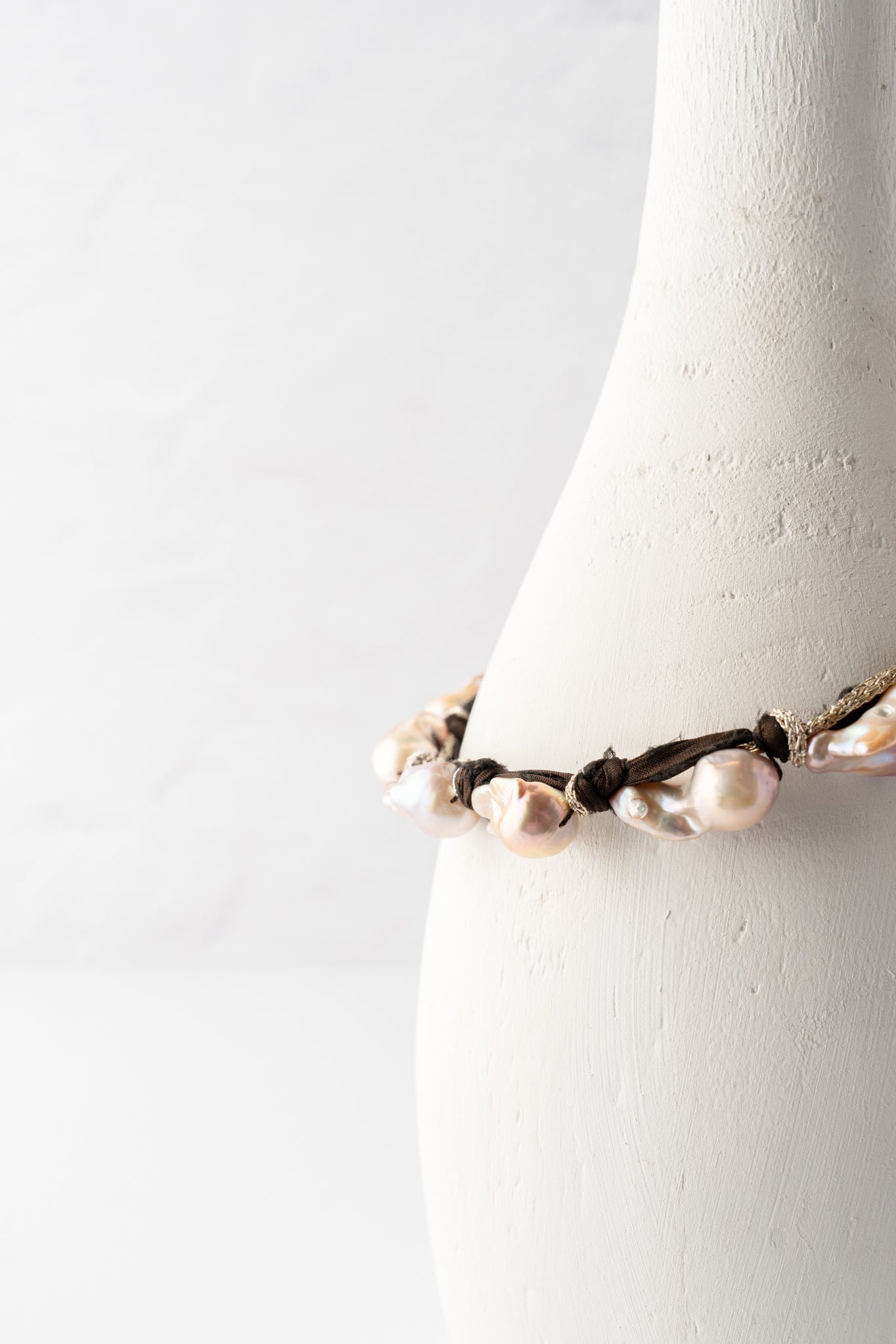 Mela Morgan Pearl Necklace - Brown 