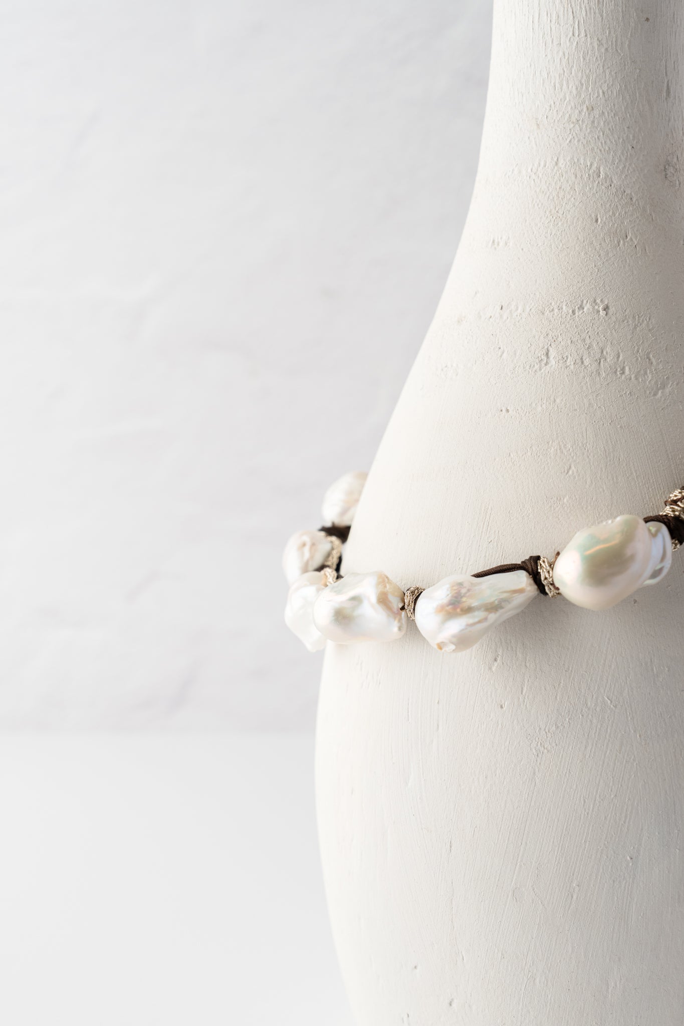 Mela Morgan Pearl Necklace - White 