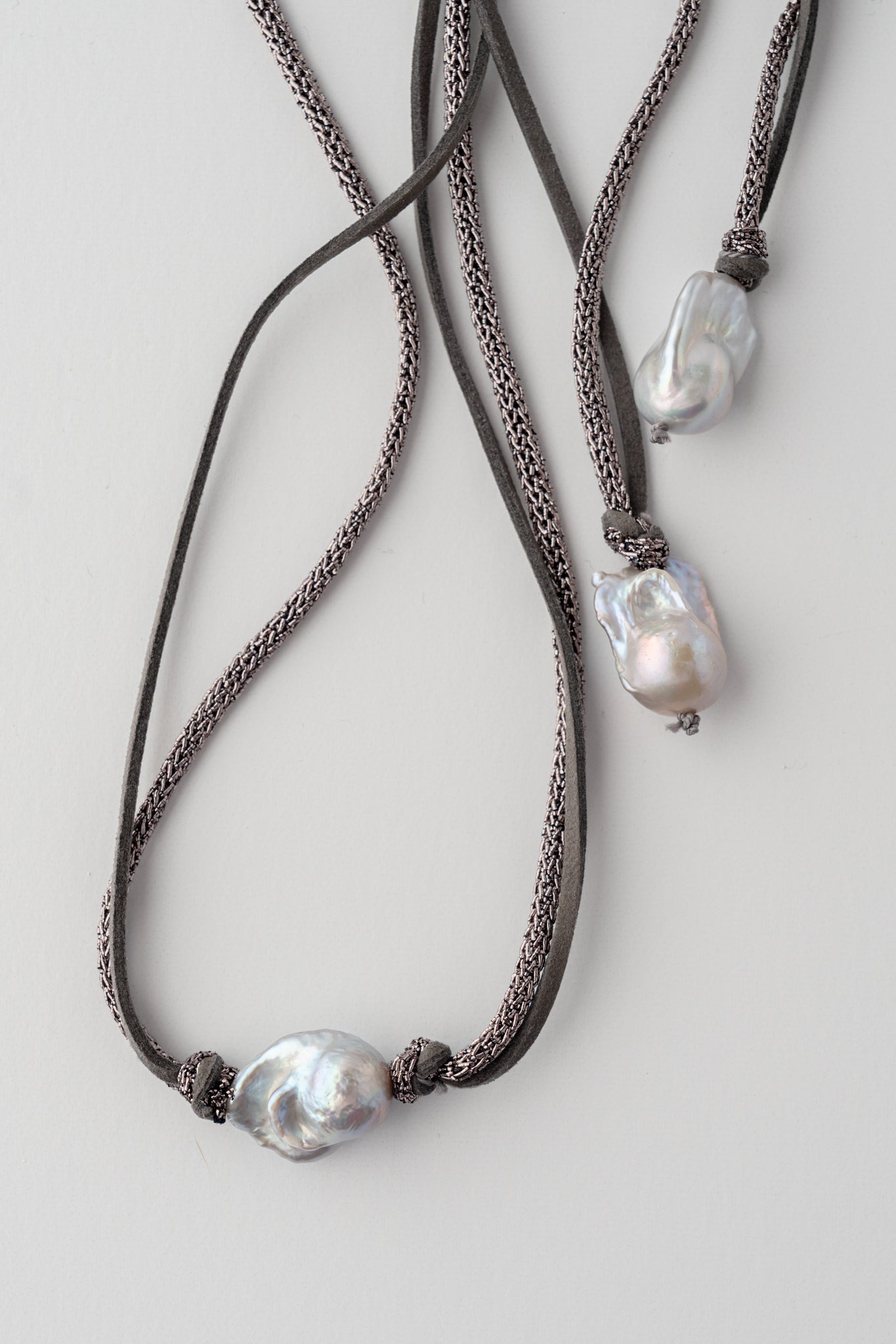Mela Vanya Pearl Necklace 