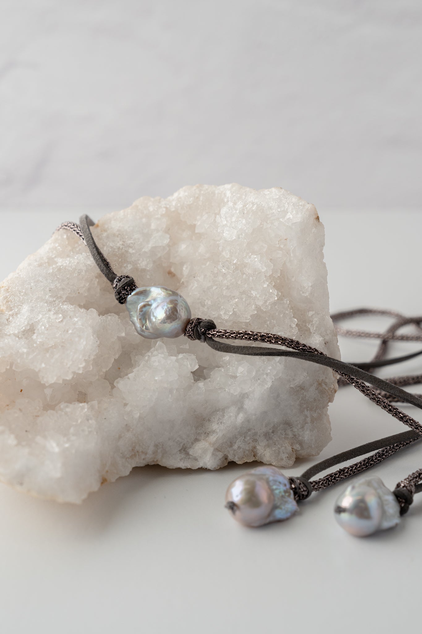 Mela Vanya Pearl Necklace 