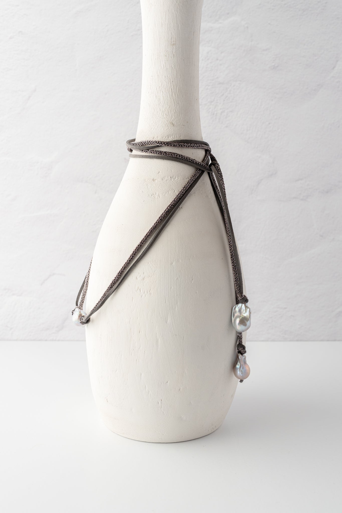 Mela Vanya Pearl Necklace 