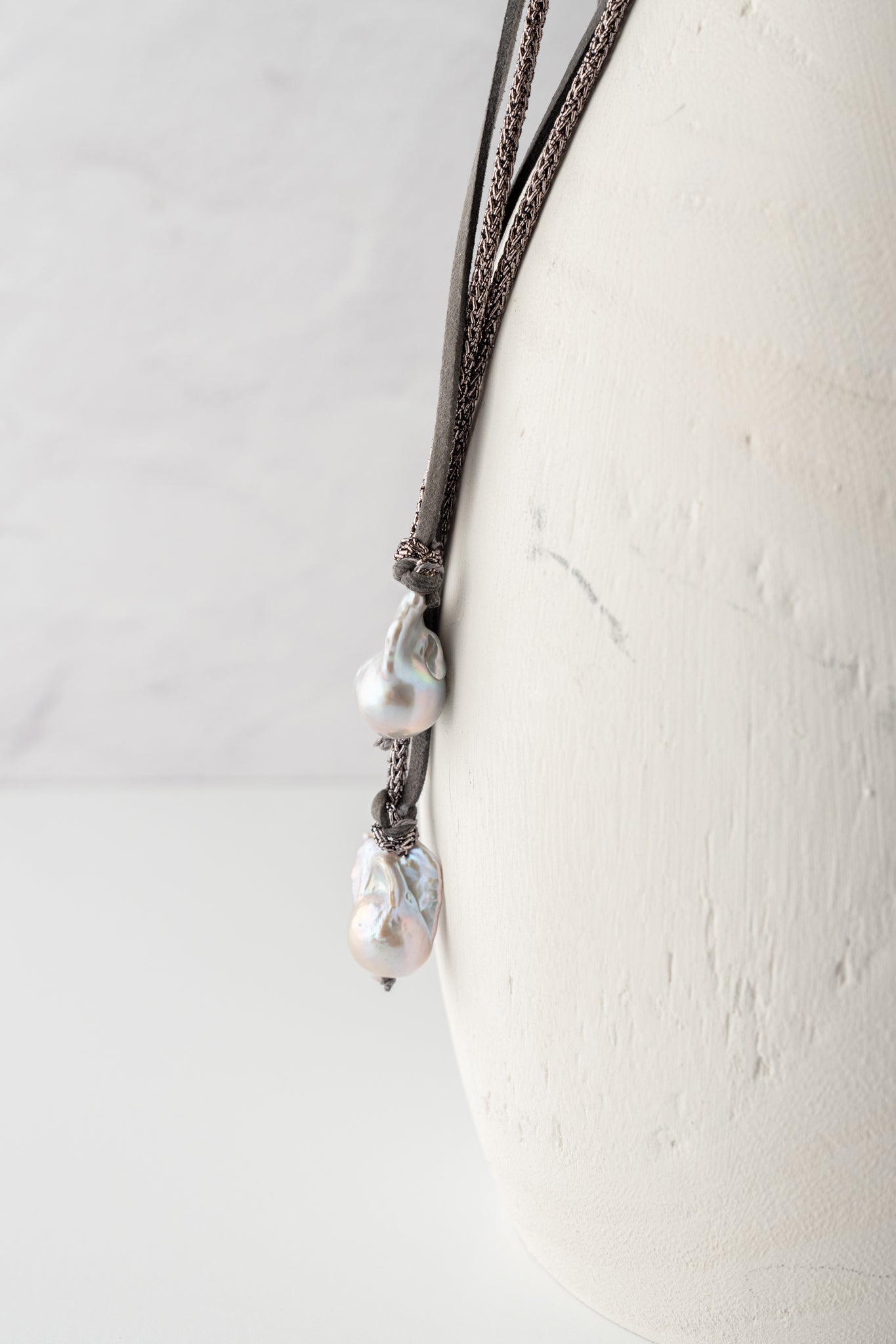 Mela Vanya Pearl Necklace 