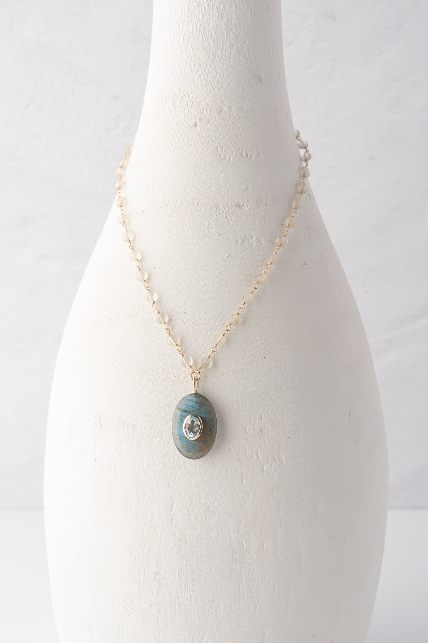 Native Gem Amulet Labradorite Necklace 