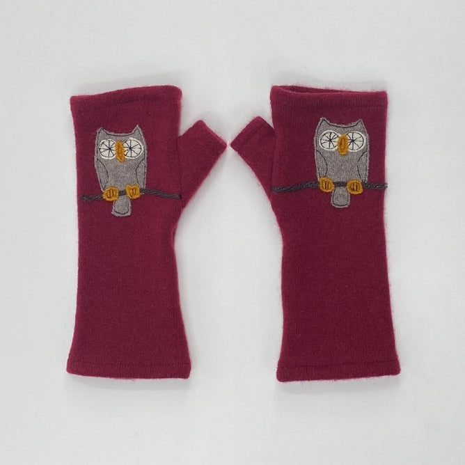 Sardine Recycled Cashmere Handwarmers, Owl/Burgundy 