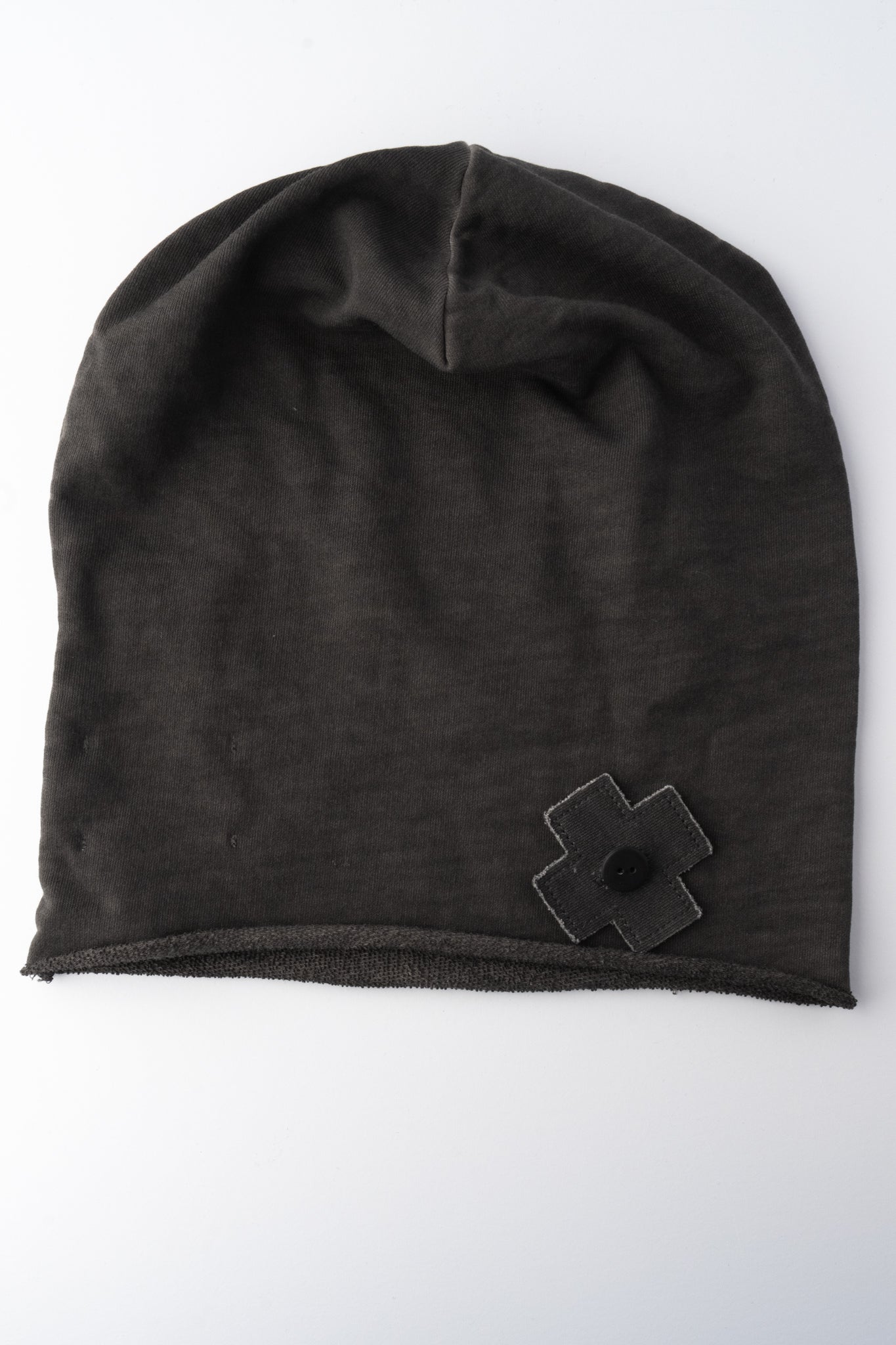 Pluslavie A Beanie, Asphalt 