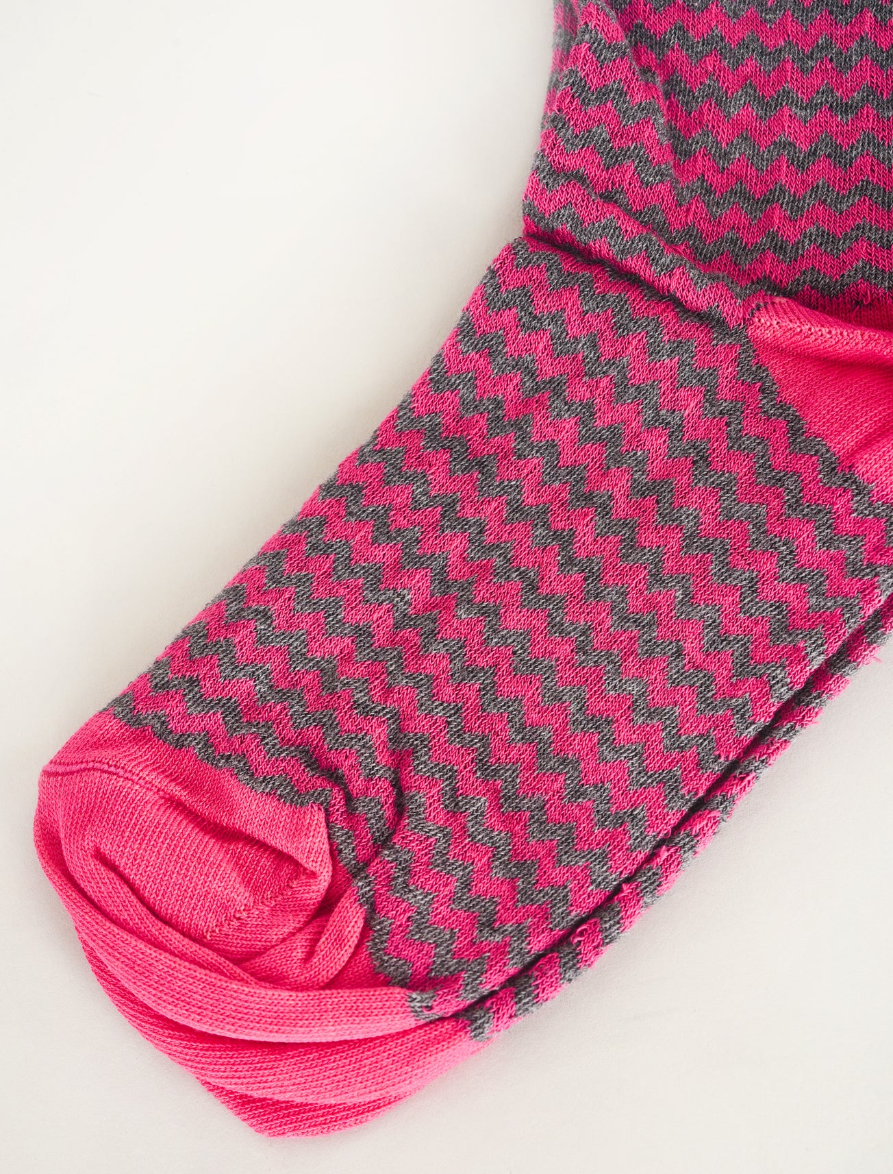 Alessandro Aste Wavy Stripe Socks, Magenta/Gray One Size Magenta