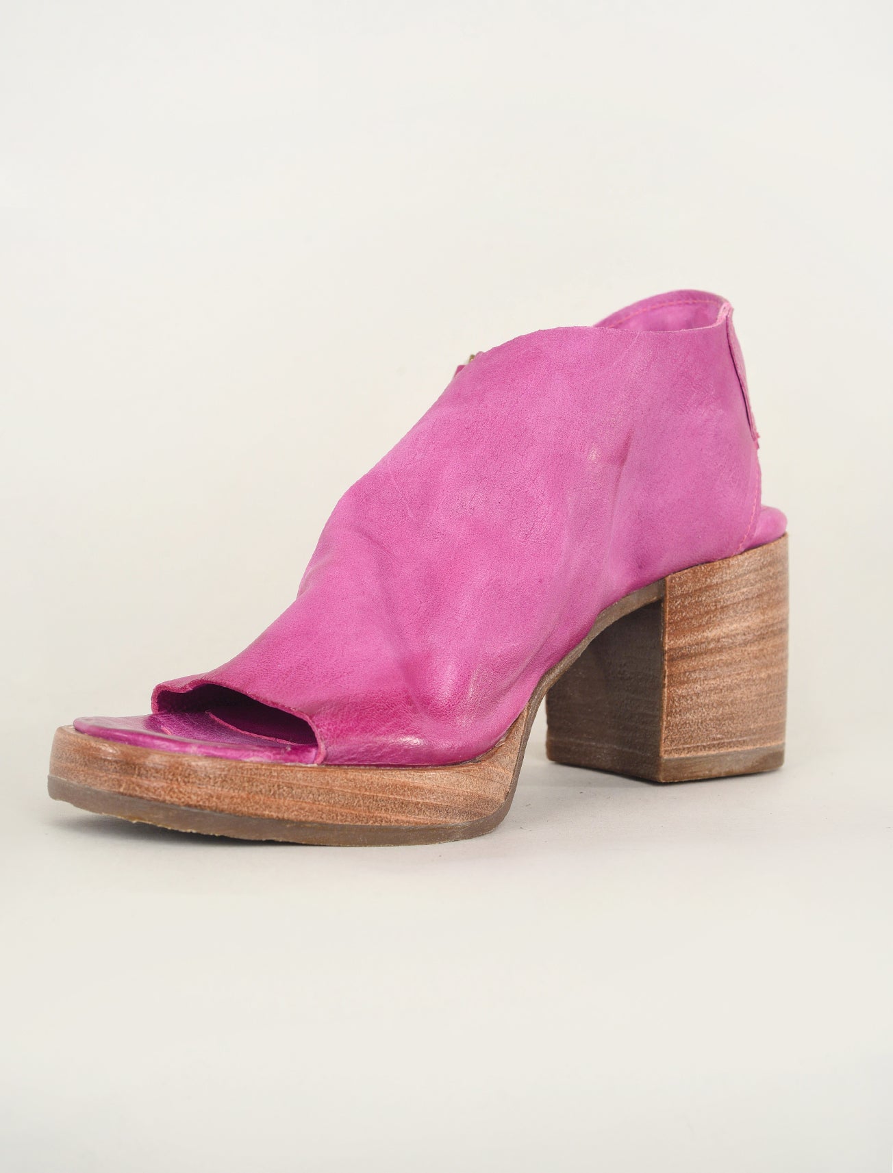 A.S. 98 Aston Wedge, Fuchsia 