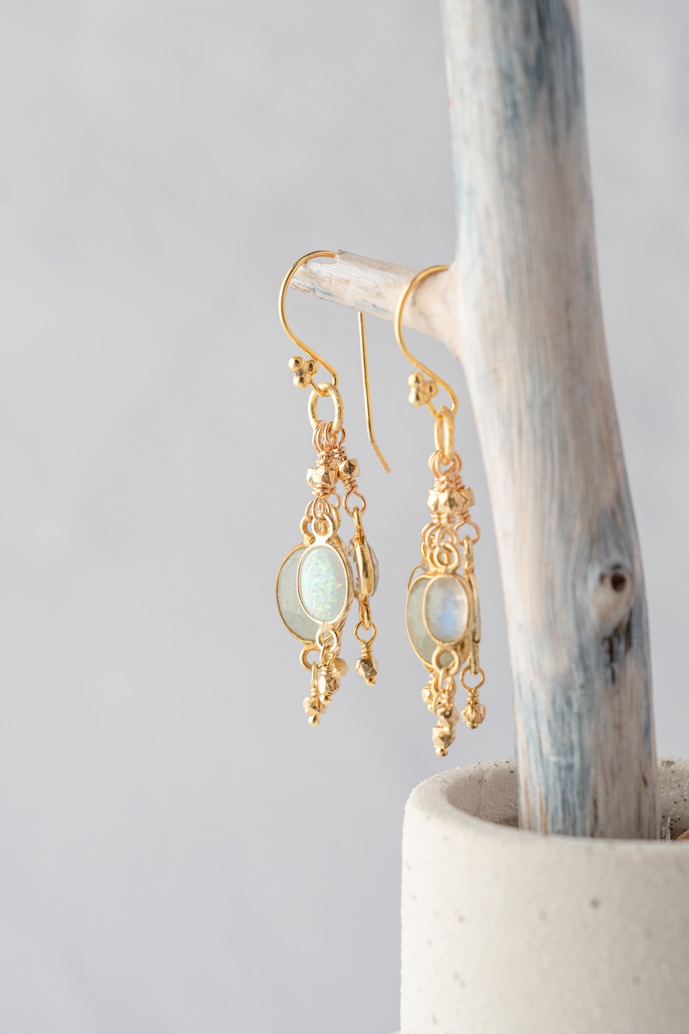 Robindira Unsworth Bezel Snow Mix Earrings 