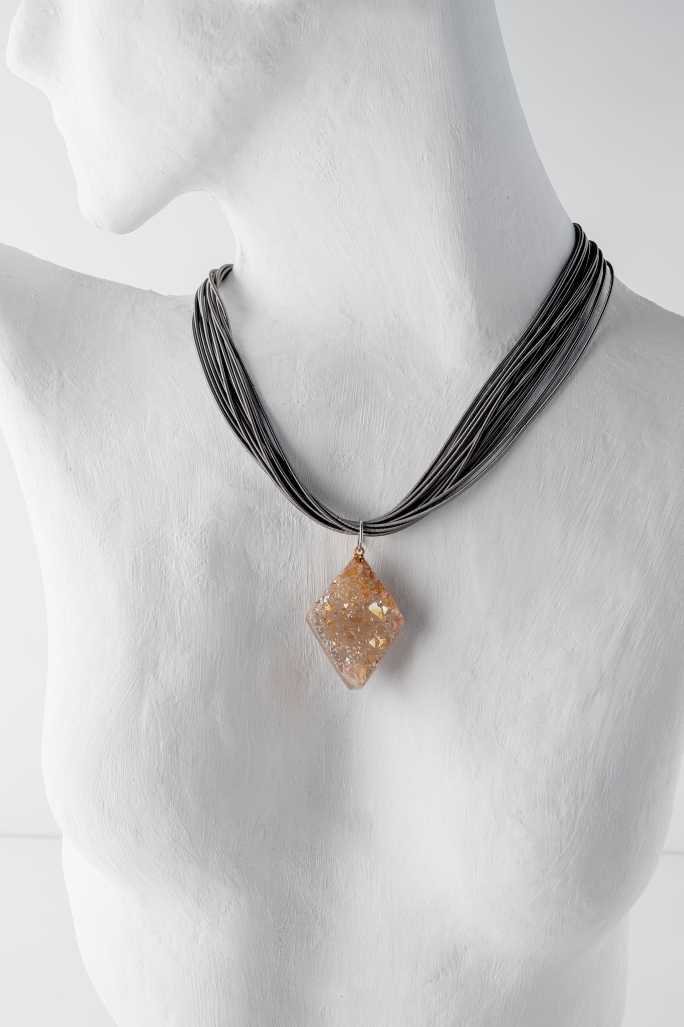 Sea Lily Kara Crystal Necklace 
