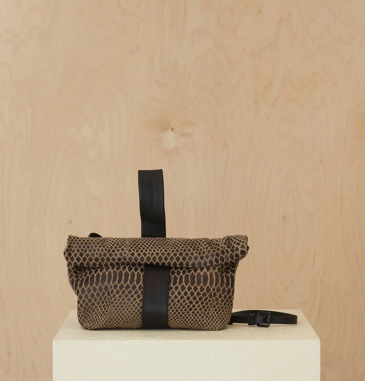 Daniella Lehavi Sheffield Wristlet, Latte Latte 